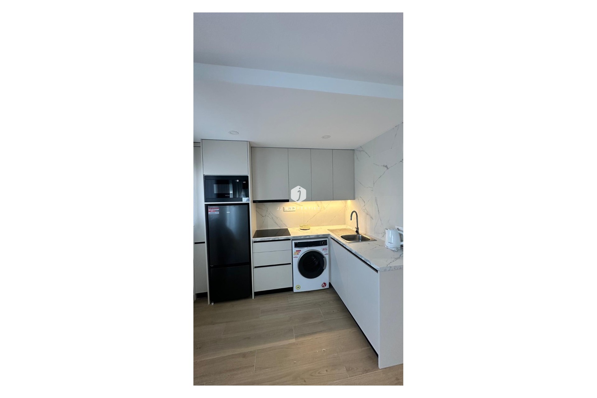 Z drugiej ręki - Mieszkanie w bloku -
Torrevieja - Costa Blanca