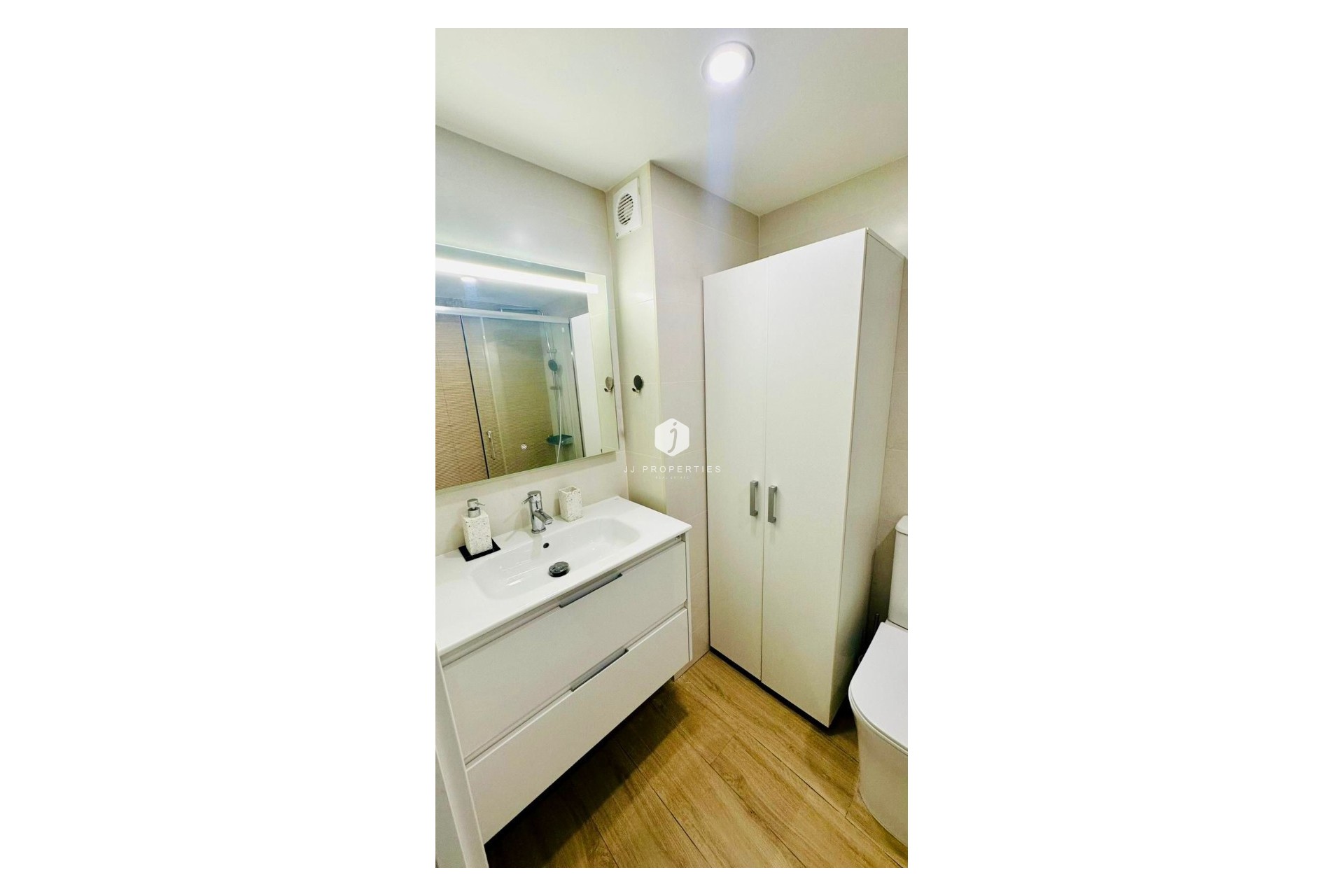 Z drugiej ręki - Mieszkanie w bloku -
Torrevieja - Costa Blanca