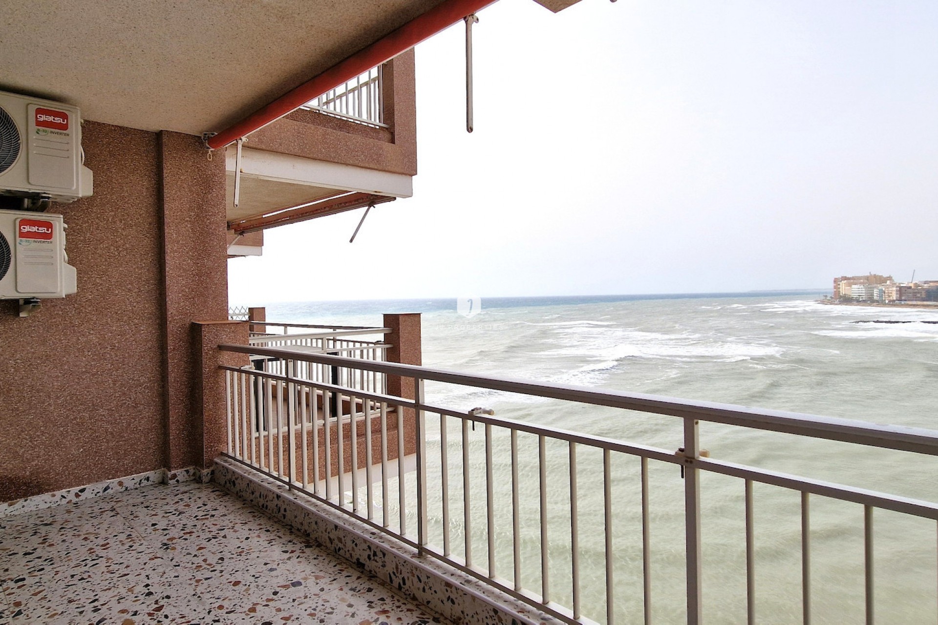 Z drugiej ręki - Mieszkanie w bloku -
Torrevieja - Costa Blanca