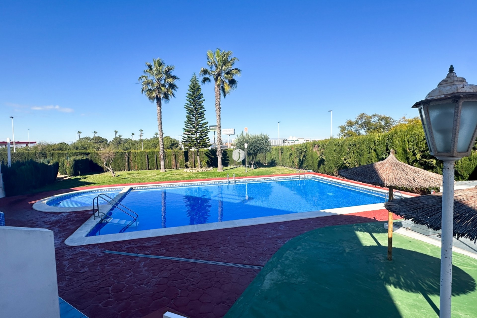 Z drugiej ręki - Mieszkanie w bloku -
Torrevieja - Costa Blanca