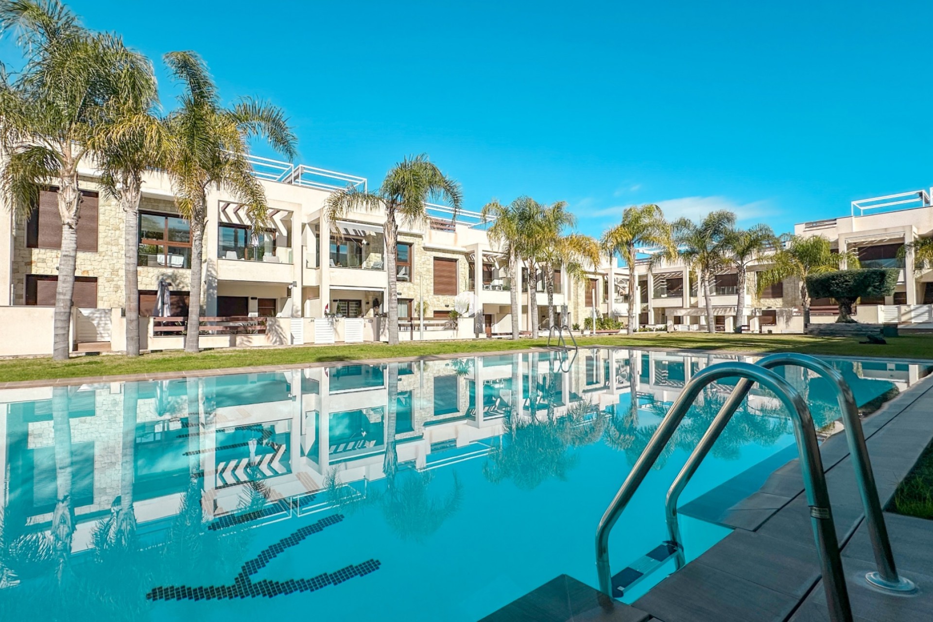 Z drugiej ręki - Mieszkanie w bloku -
Torrevieja - Costa Blanca