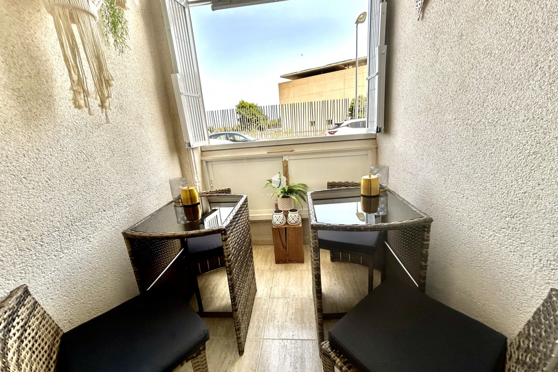 Z drugiej ręki - Mieszkanie w bloku -
Torrevieja - Costa Blanca
