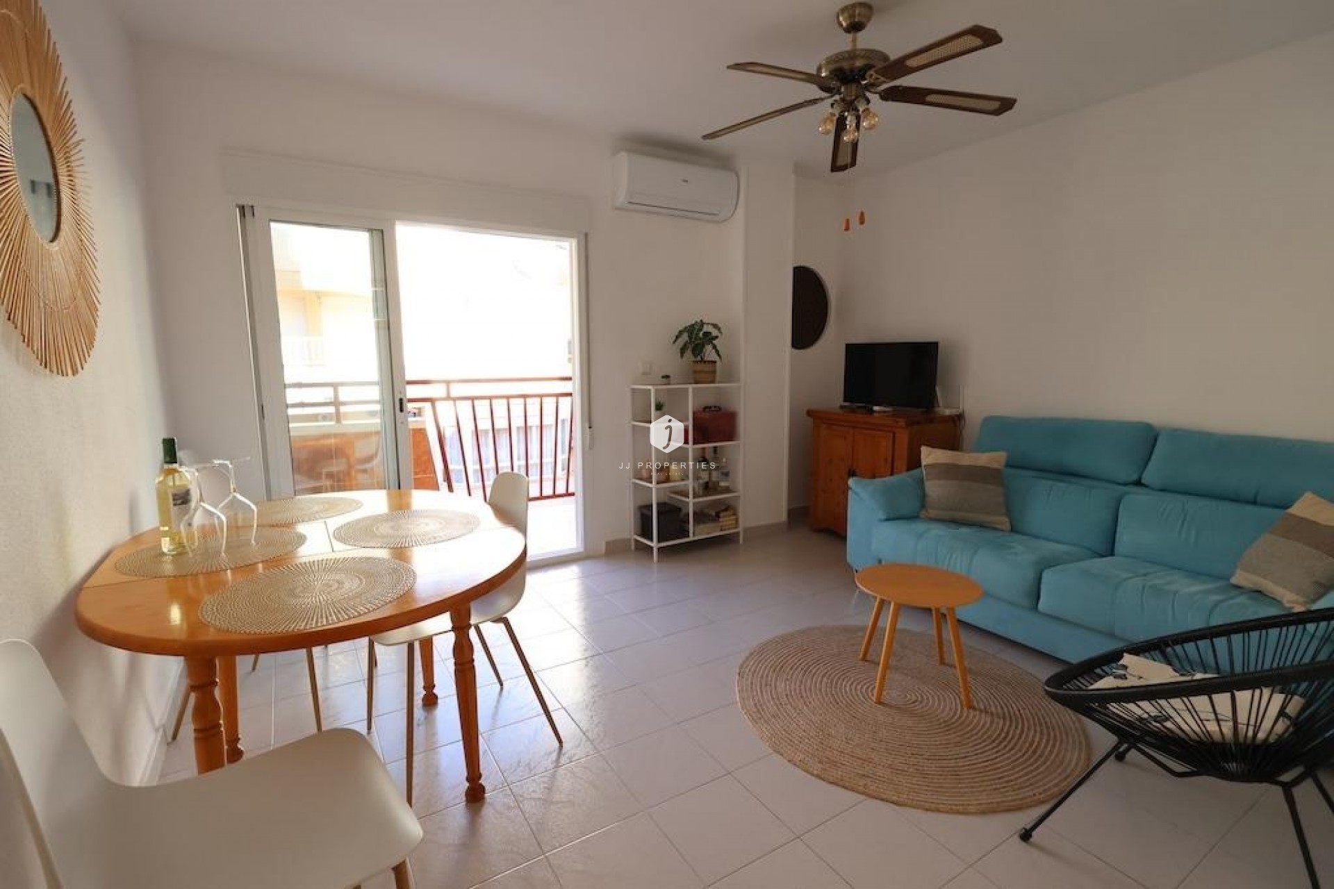 Z drugiej ręki - Mieszkanie w bloku -
Torrevieja - Costa Blanca
