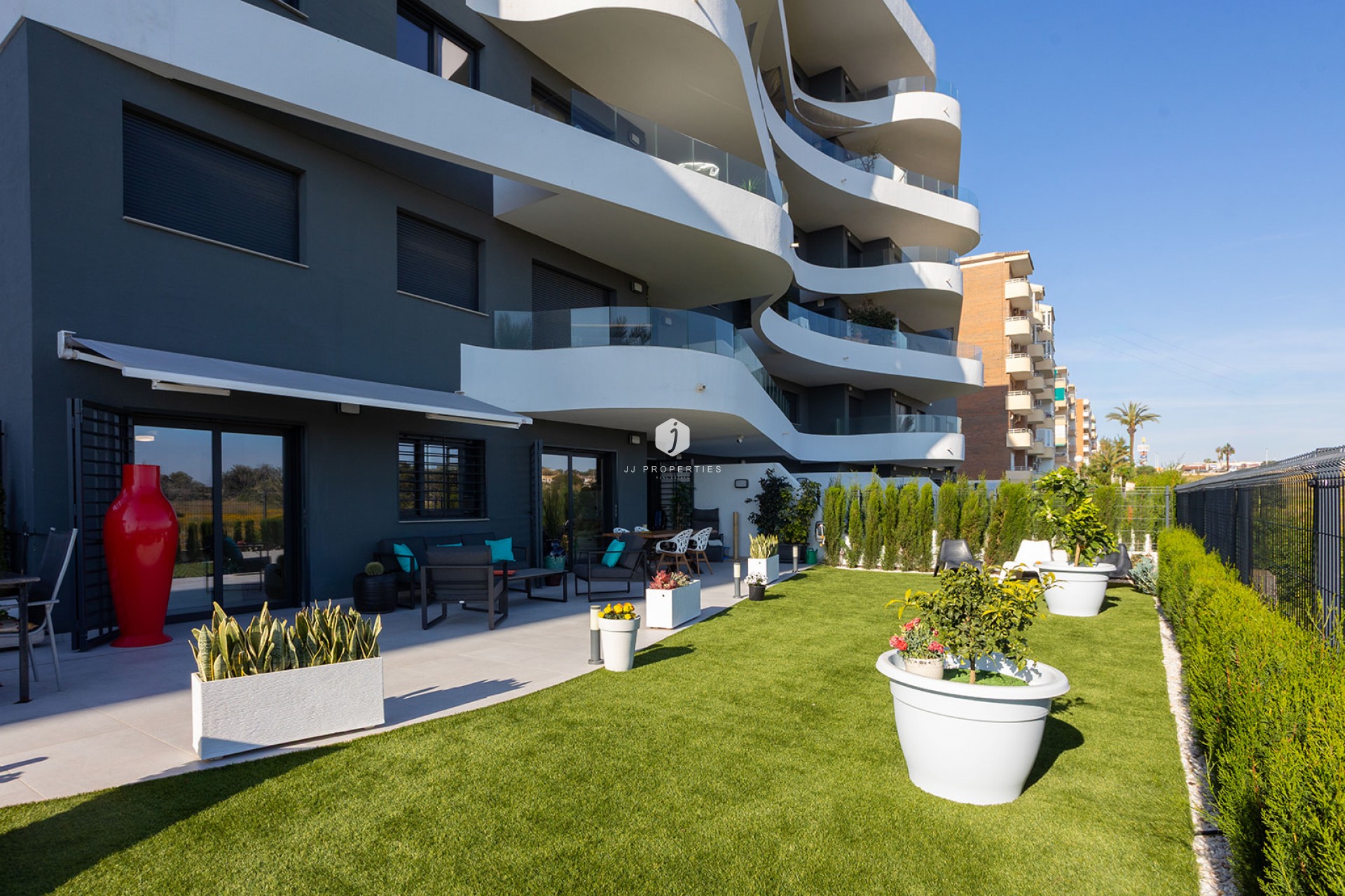 Z drugiej ręki - Mieszkanie w bloku -
Torrevieja - Costa Blanca