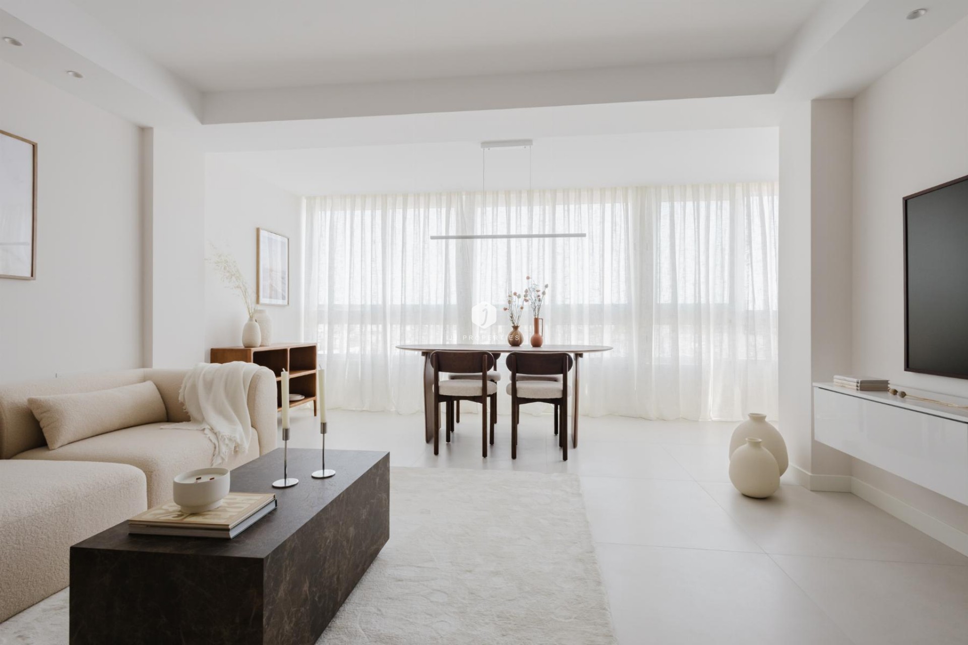 Z drugiej ręki - Mieszkanie w bloku -
Torrevieja - Costa Blanca