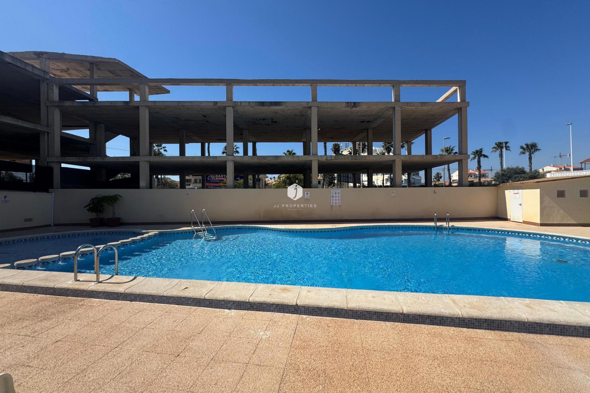Z drugiej ręki - Mieszkanie w bloku -
Torrevieja - Costa Blanca