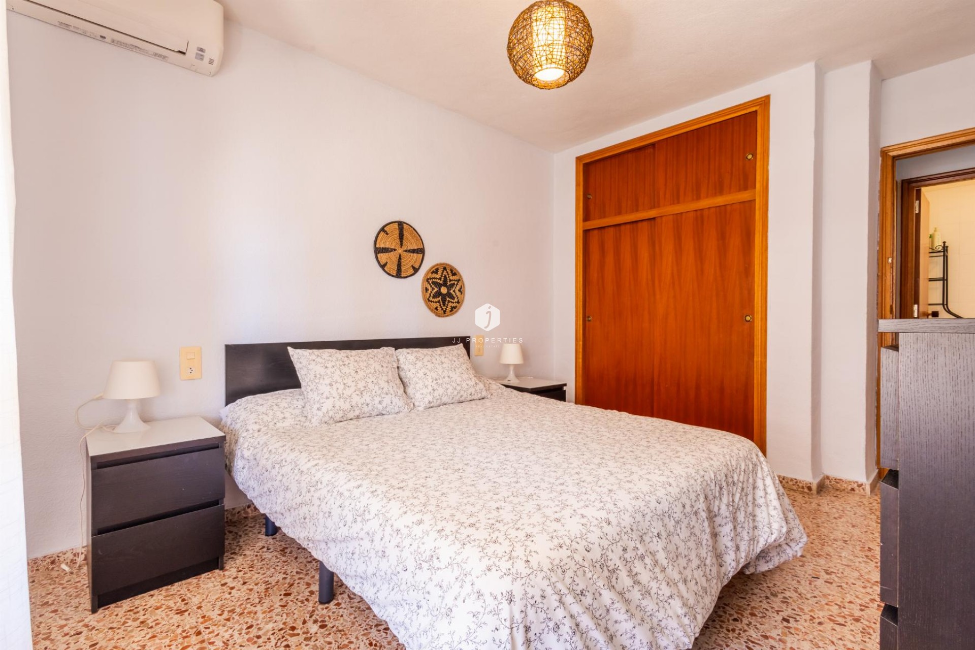 Z drugiej ręki - Mieszkanie w bloku -
Torrevieja - Costa Blanca