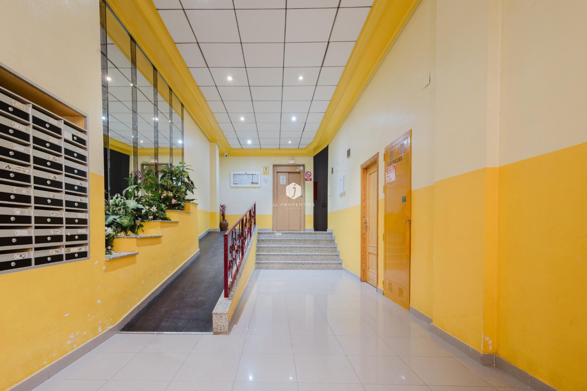 Z drugiej ręki - Mieszkanie w bloku -
Torrevieja - Costa Blanca