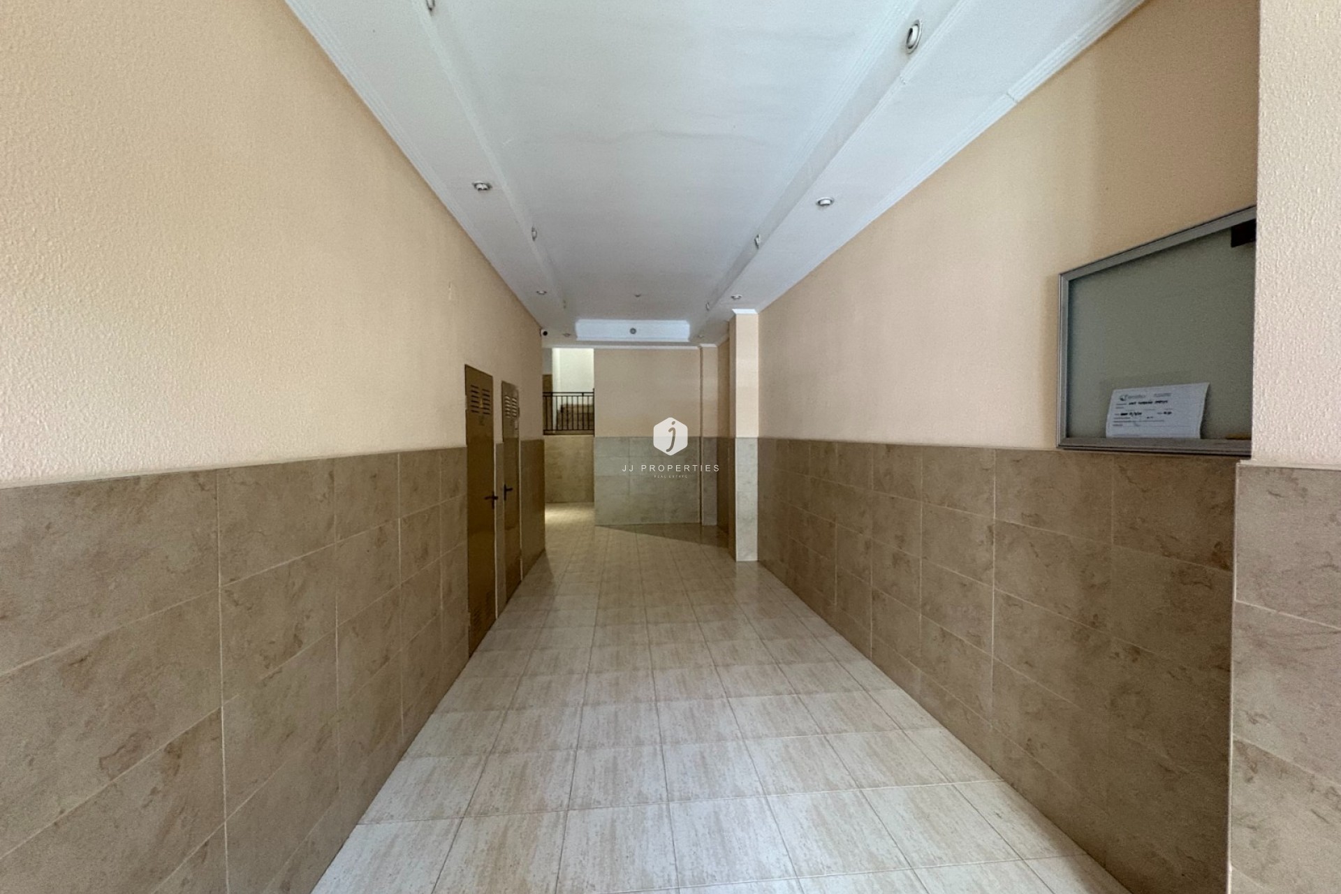 Z drugiej ręki - Mieszkanie w bloku -
Torrevieja - Costa Blanca