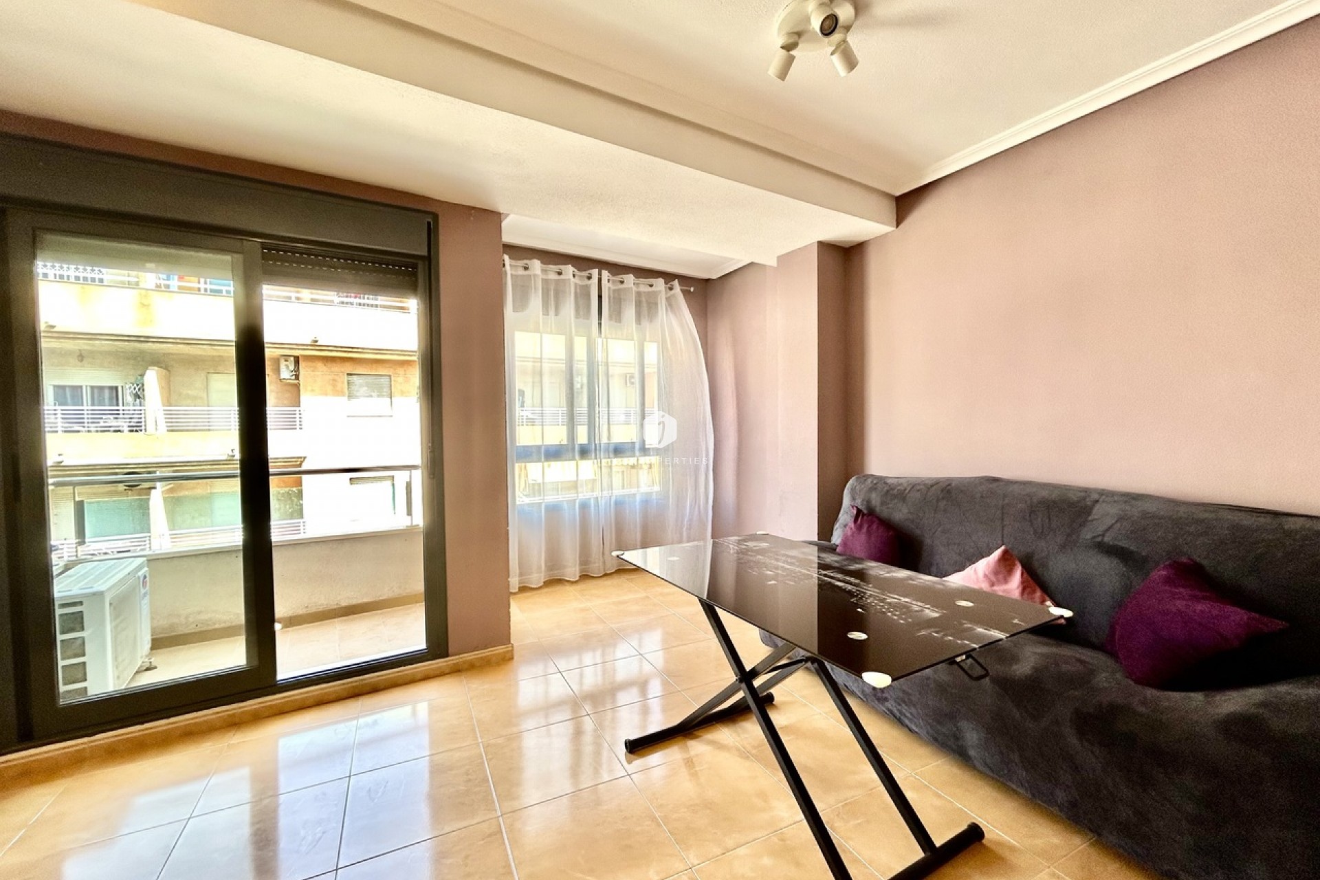 Z drugiej ręki - Mieszkanie w bloku -
Torrevieja - Costa Blanca
