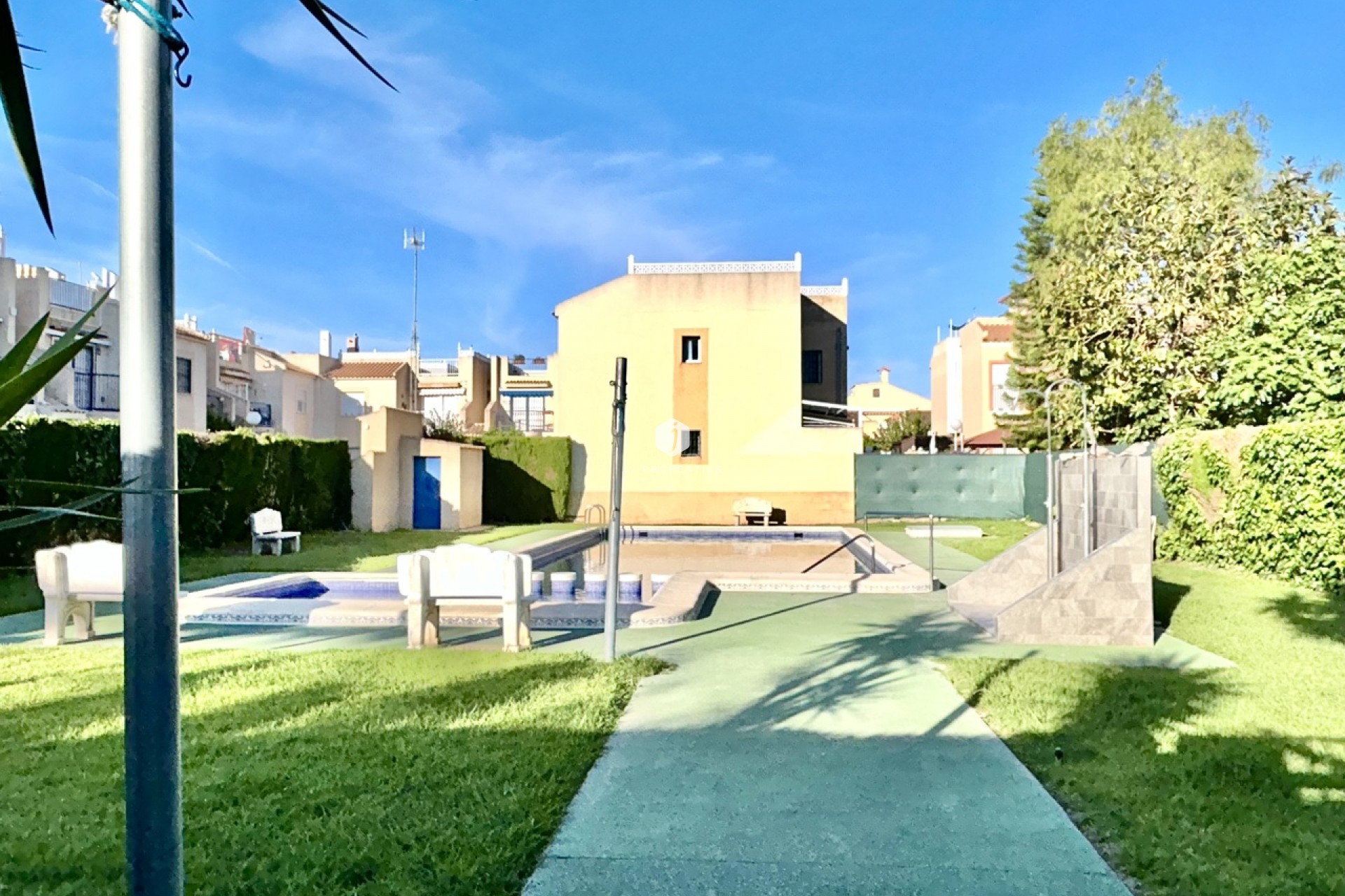 Z drugiej ręki - Mieszkanie w bloku -
Torrevieja - Costa Blanca
