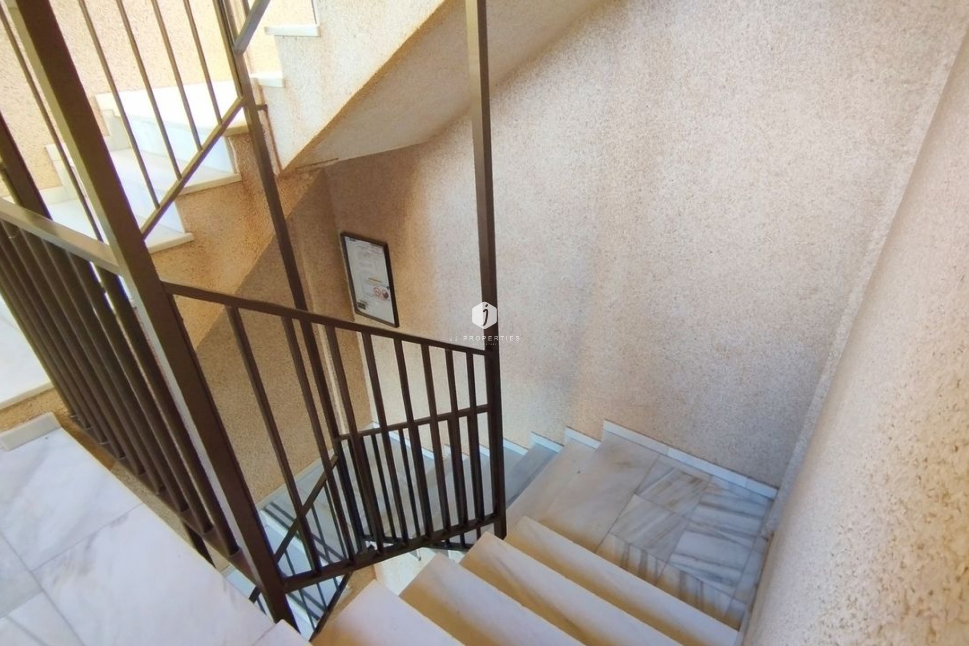 Z drugiej ręki - Mieszkanie w bloku -
Torrevieja - Costa Blanca