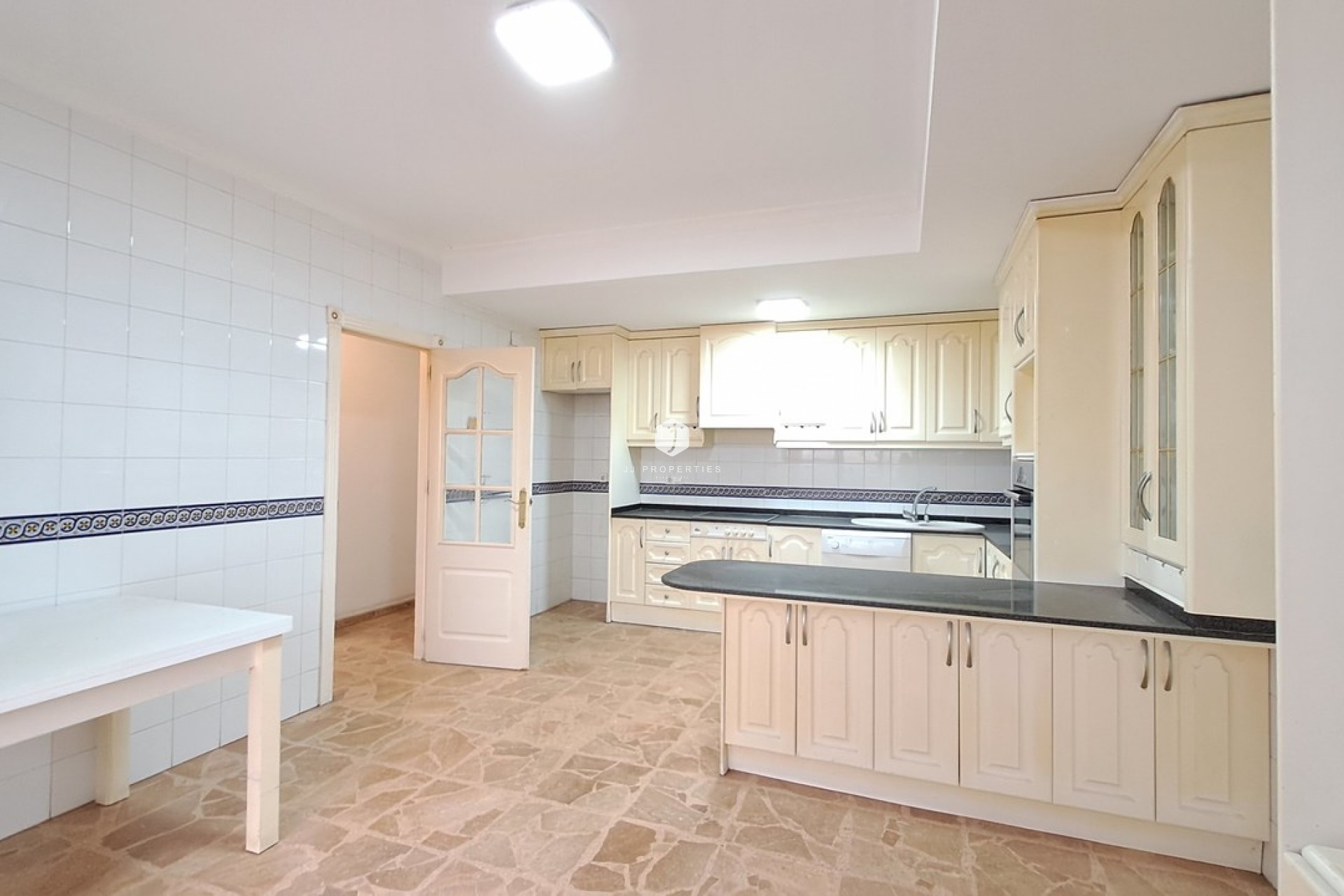 Z drugiej ręki - Mieszkanie w bloku -
Torrevieja - Costa Blanca