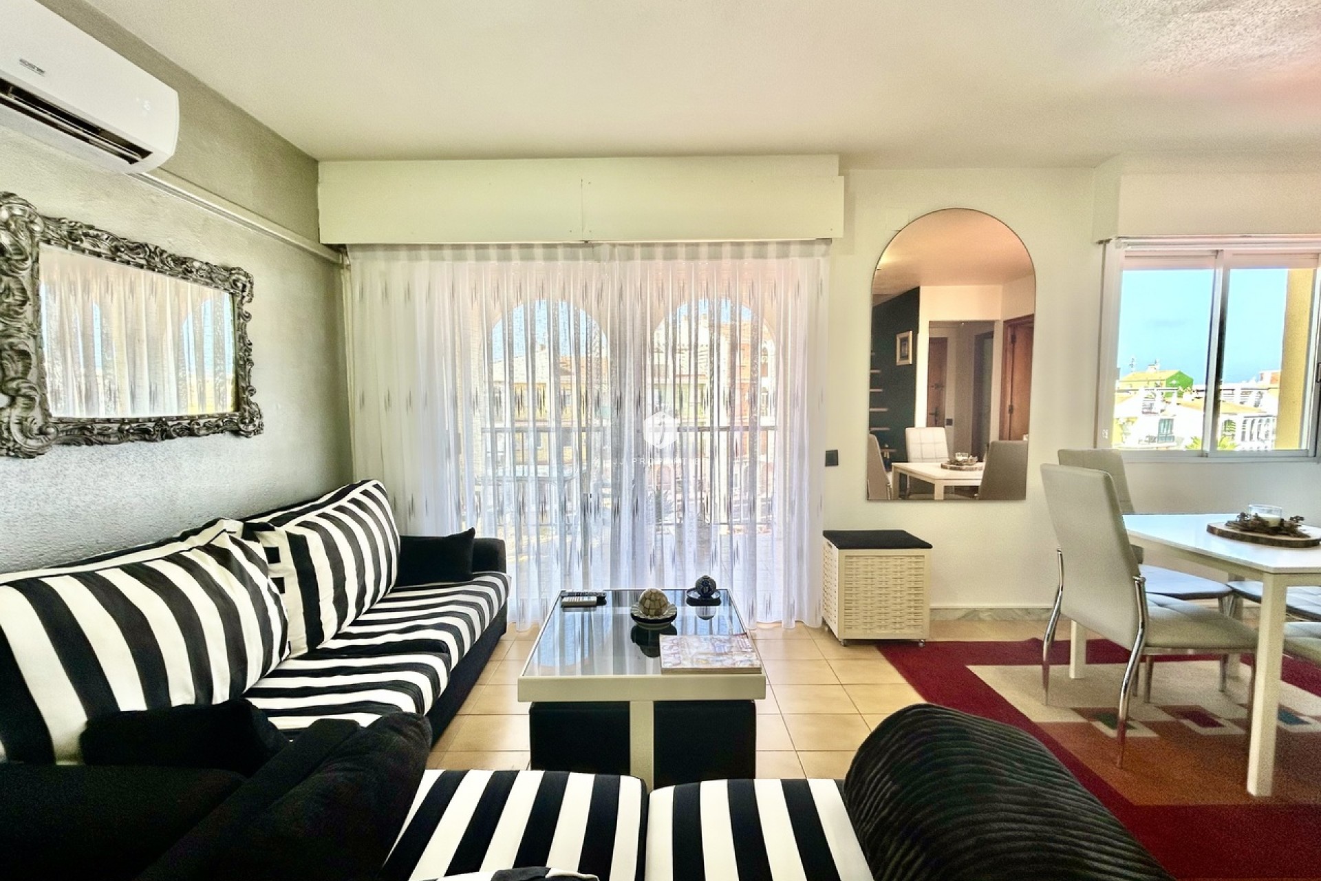 Z drugiej ręki - Mieszkanie w bloku -
Torrevieja - Costa Blanca