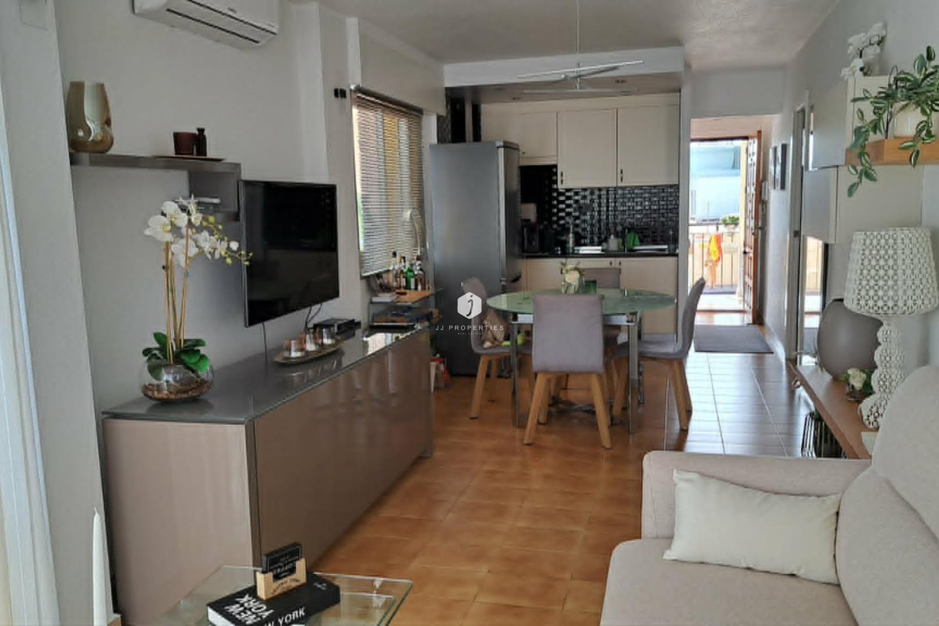 Z drugiej ręki - Mieszkanie w bloku -
Torrevieja - Costa Blanca