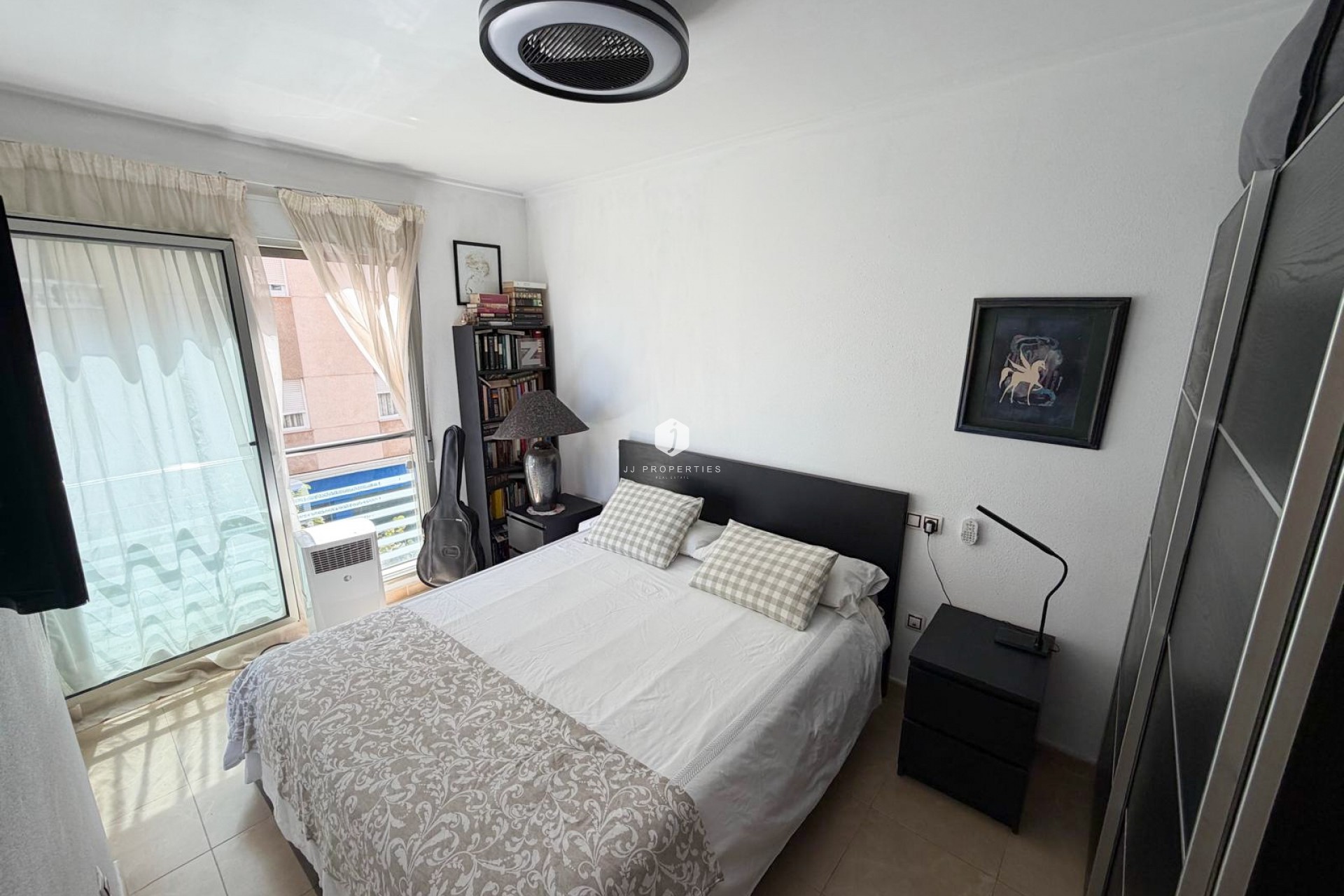 Z drugiej ręki - Mieszkanie w bloku -
Torrevieja - Costa Blanca
