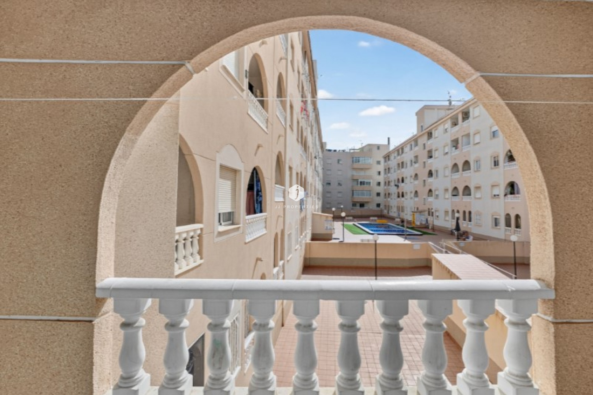 Z drugiej ręki - Mieszkanie w bloku -
Torrevieja - Costa Blanca