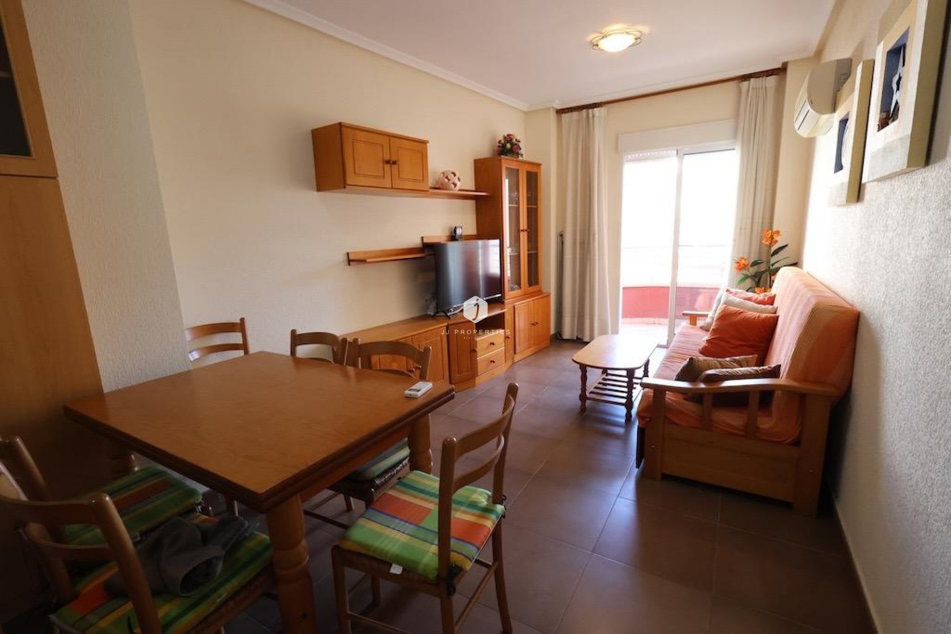 Z drugiej ręki - Mieszkanie w bloku -
Torrevieja - Costa Blanca