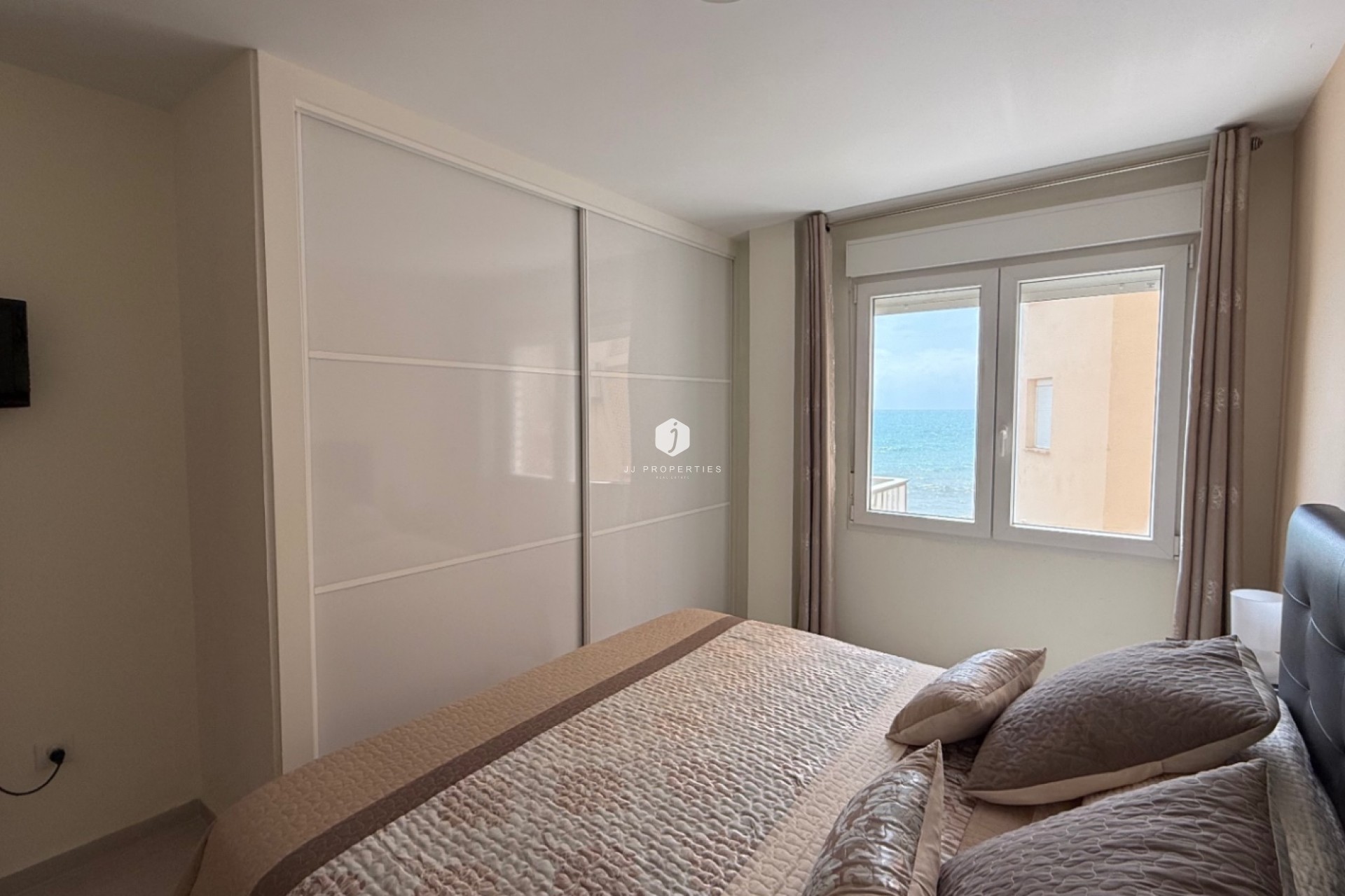 Z drugiej ręki - Mieszkanie w bloku -
Torrevieja - Costa Blanca