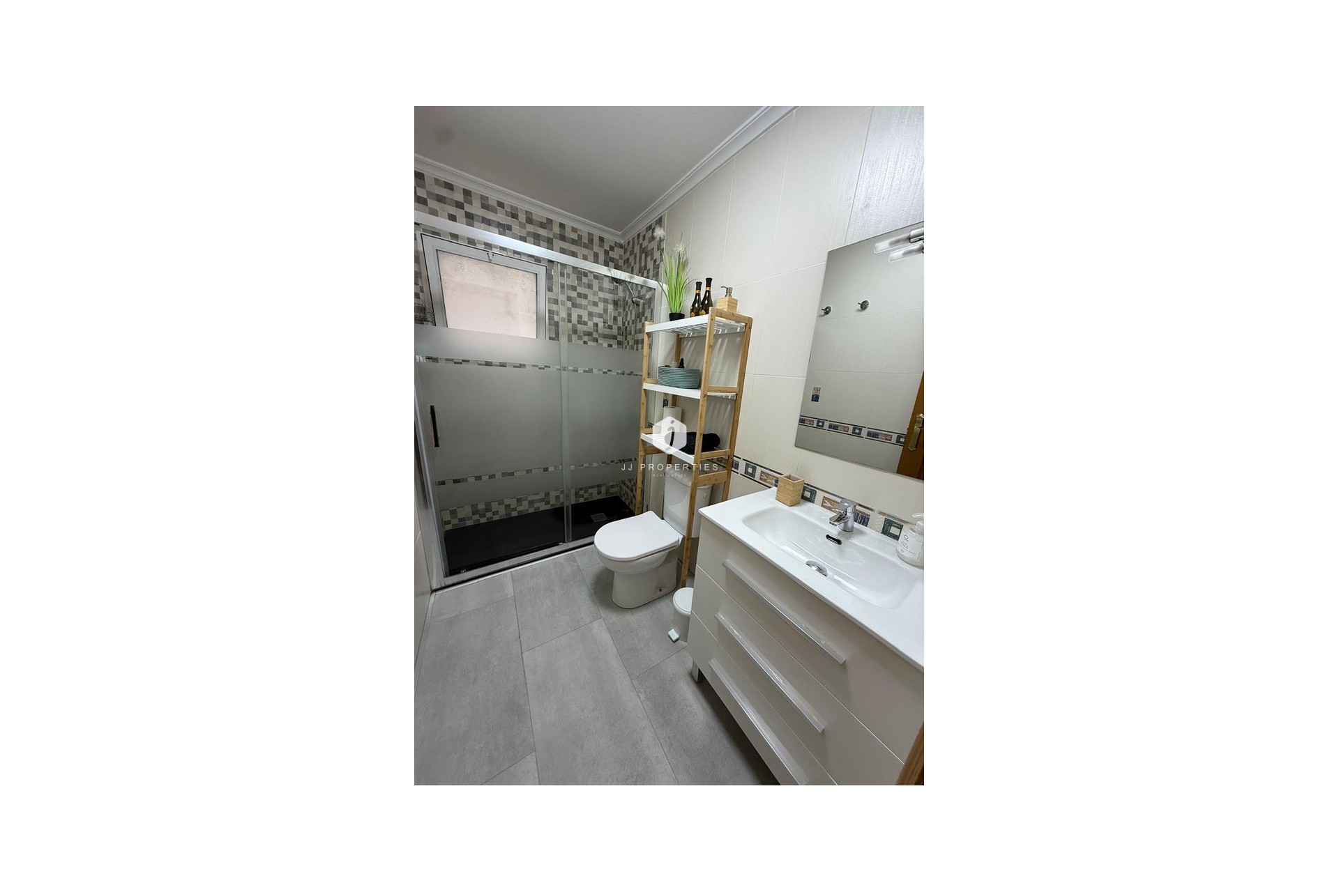 Z drugiej ręki - Mieszkanie w bloku -
Torrevieja - Costa Blanca