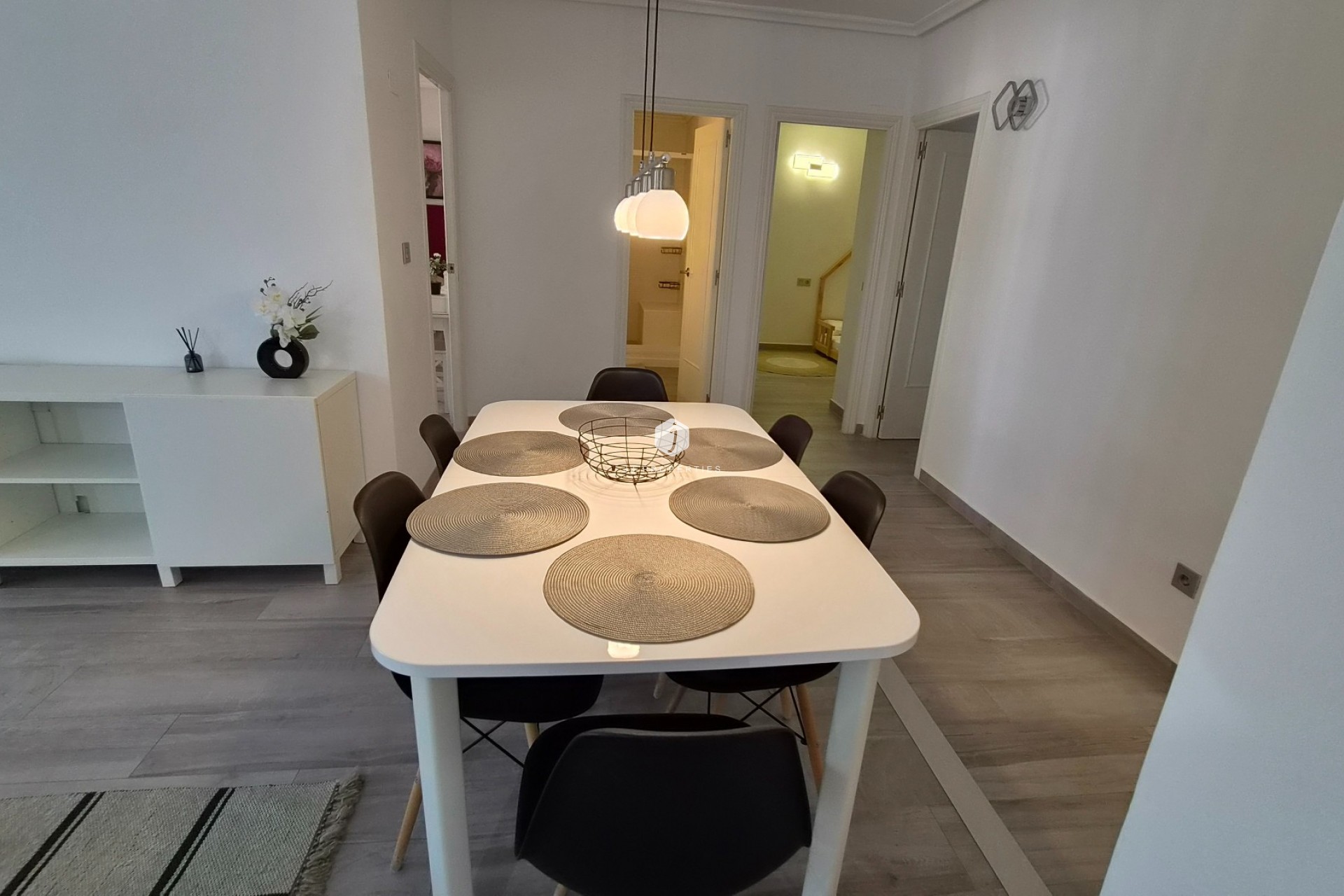 Z drugiej ręki - Mieszkanie w bloku -
Torrevieja - Costa Blanca