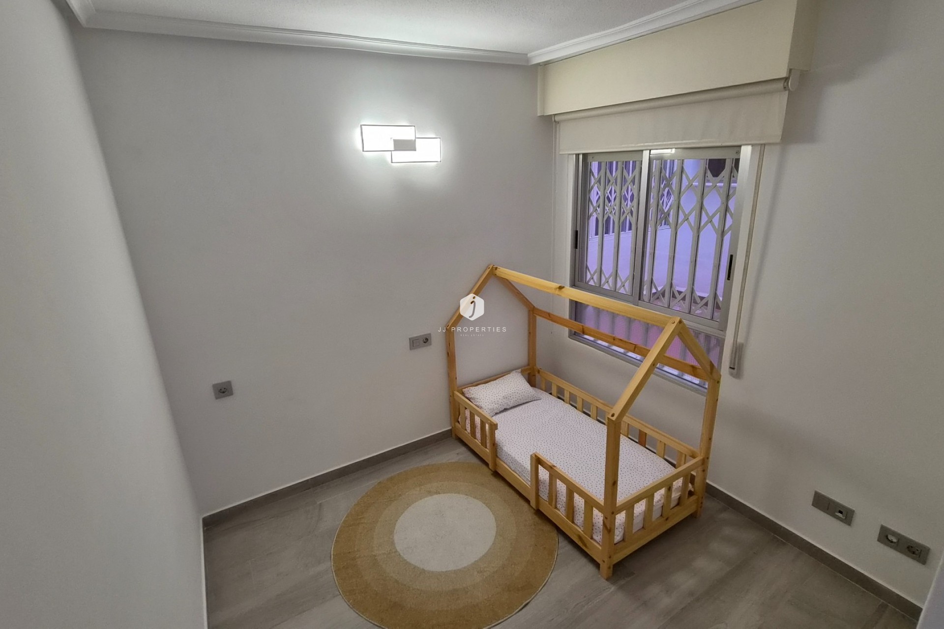 Z drugiej ręki - Mieszkanie w bloku -
Torrevieja - Costa Blanca