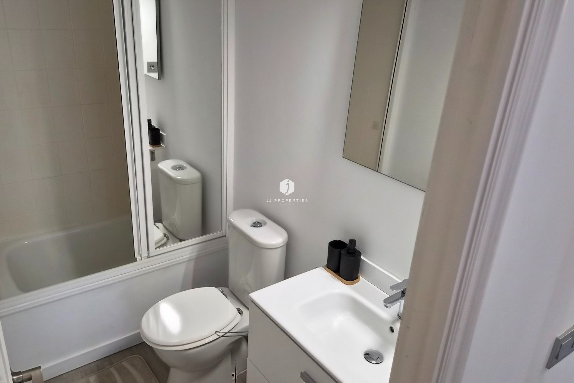 Z drugiej ręki - Mieszkanie w bloku -
Torrevieja - Costa Blanca