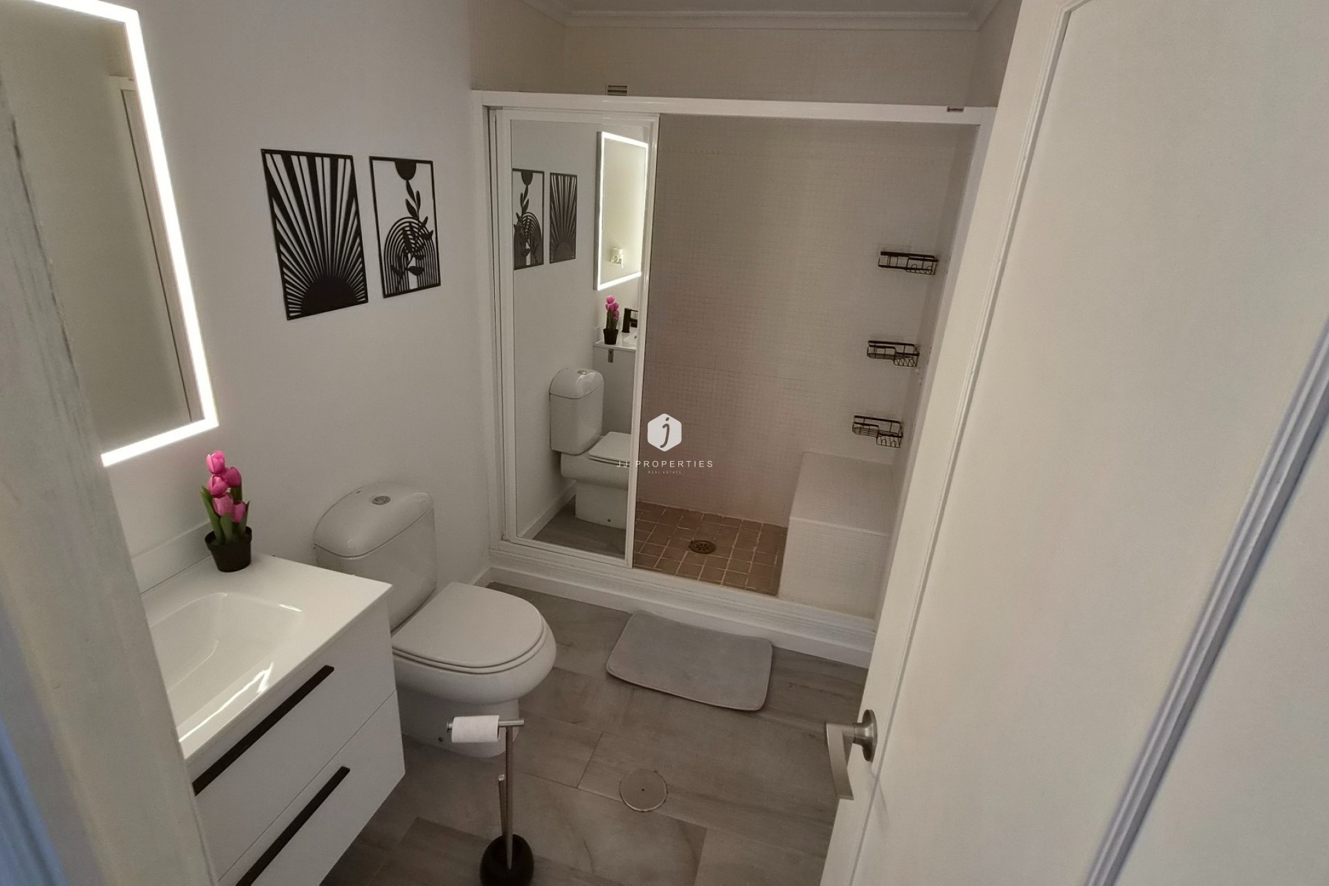 Z drugiej ręki - Mieszkanie w bloku -
Torrevieja - Costa Blanca