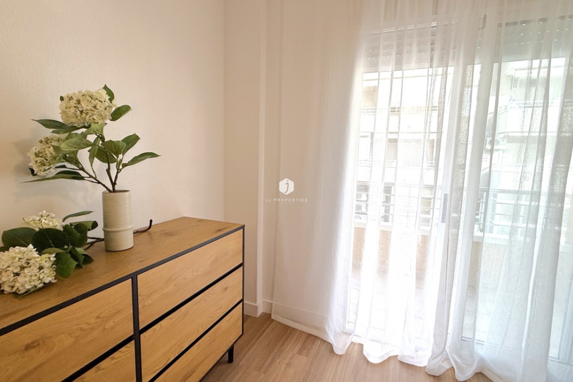 Z drugiej ręki - Mieszkanie w bloku -
Torrevieja - Costa Blanca