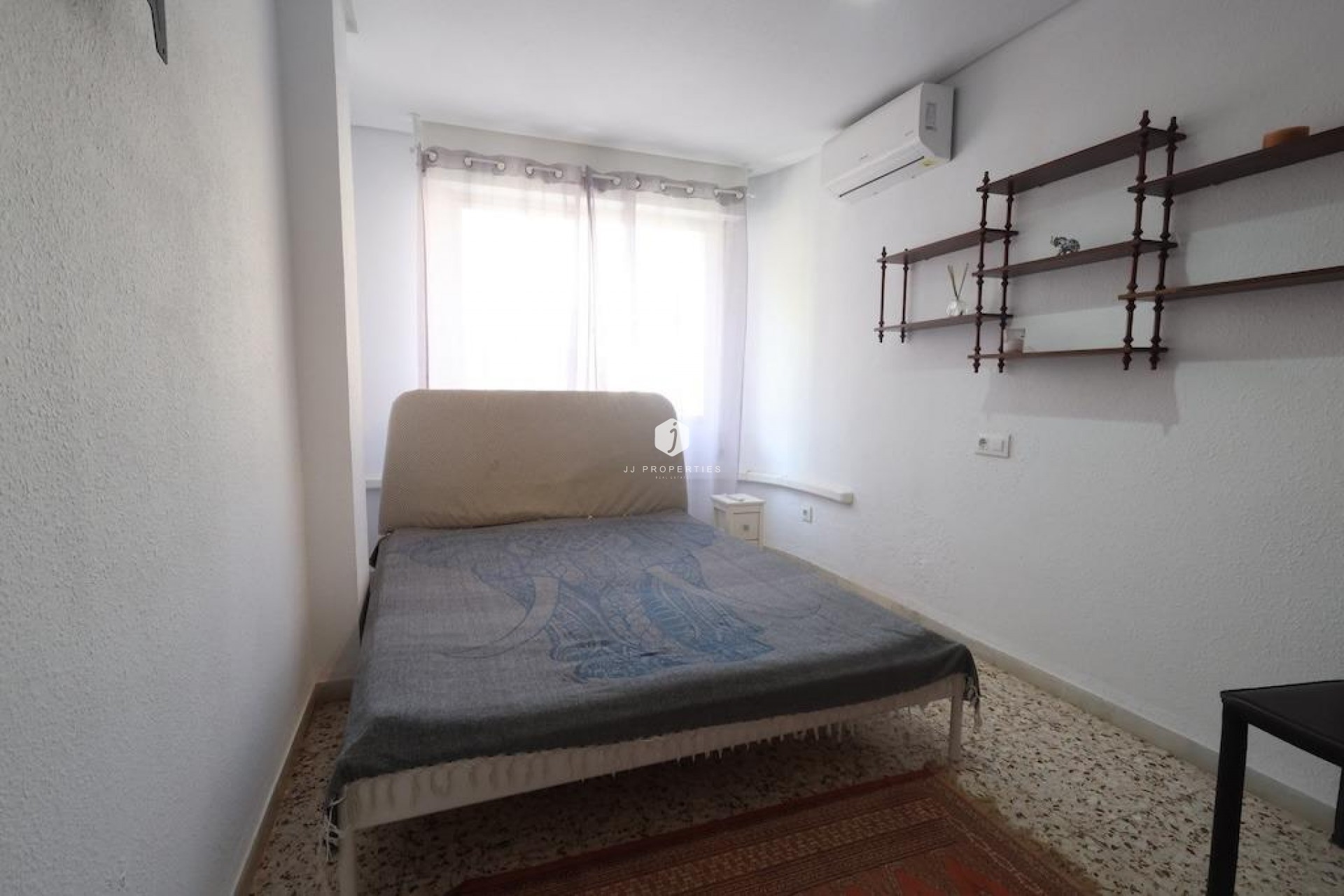Z drugiej ręki - Mieszkanie w bloku -
Torrevieja - Costa Blanca