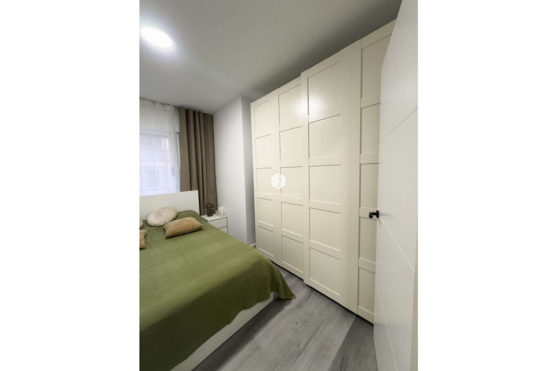 Z drugiej ręki - Mieszkanie w bloku -
Torrevieja - Costa Blanca