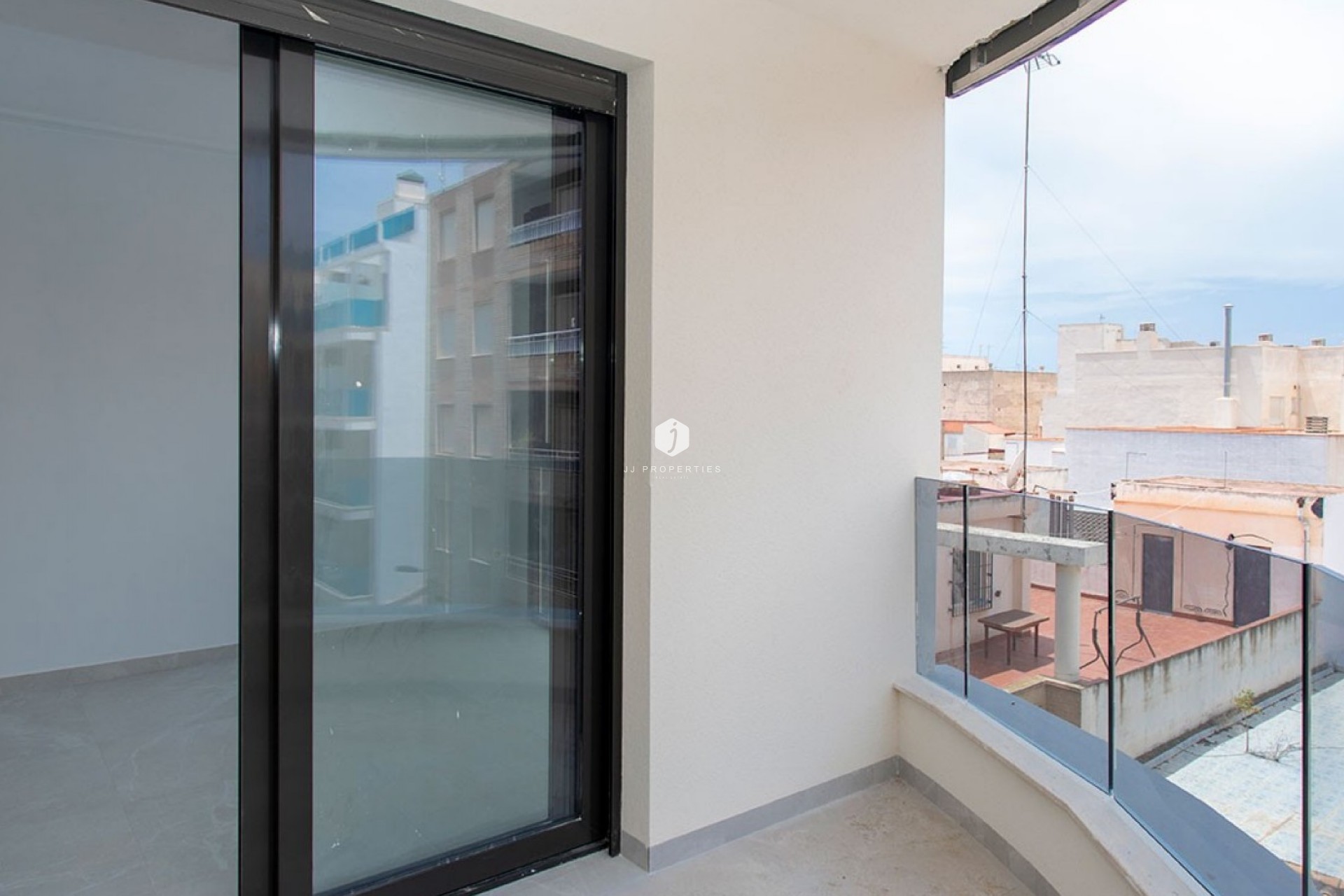 Z drugiej ręki - Mieszkanie w bloku -
Torrevieja - Costa Blanca