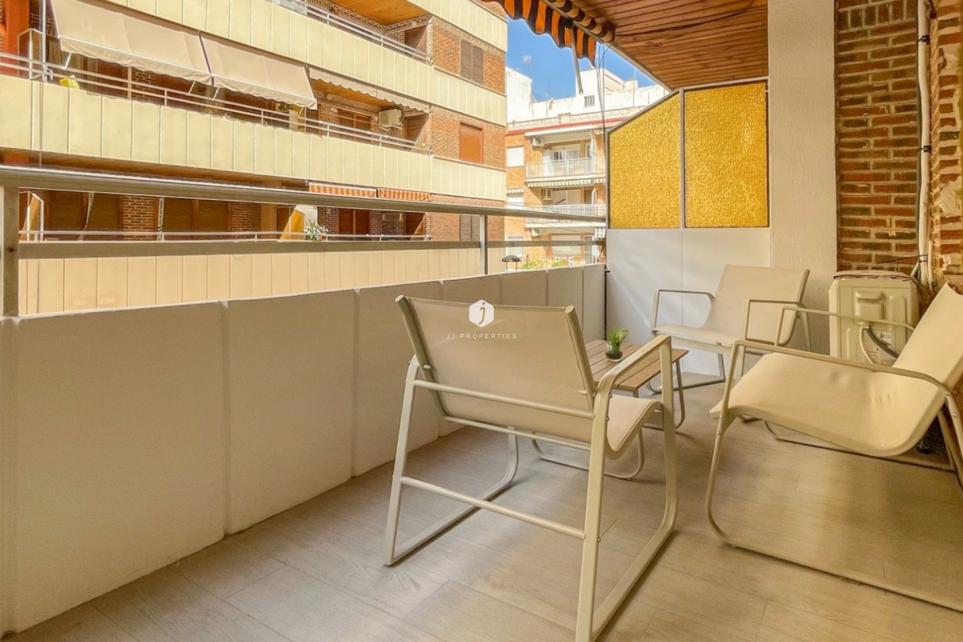 Z drugiej ręki - Mieszkanie w bloku -
Torrevieja - Costa Blanca