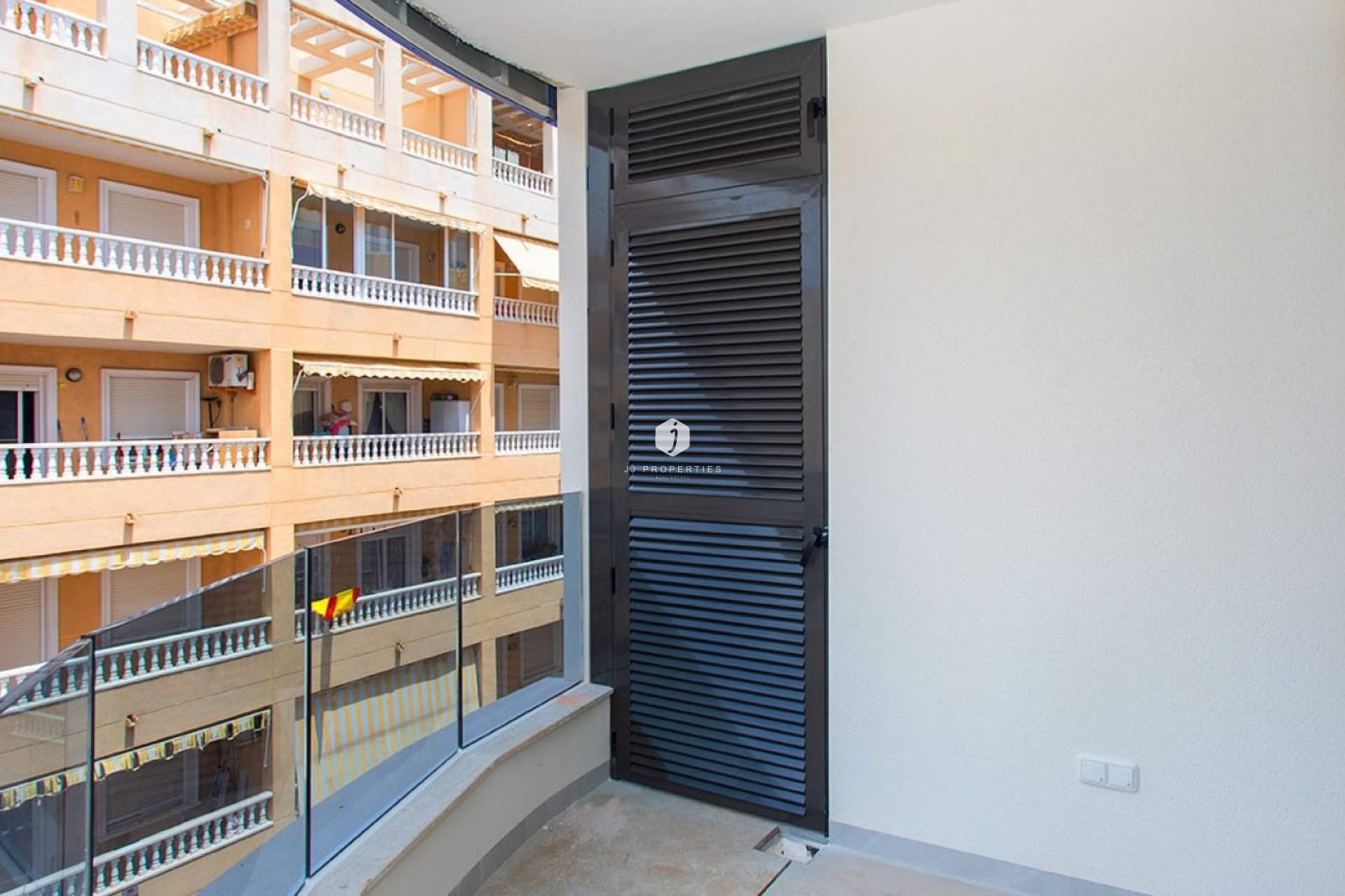 Z drugiej ręki - Mieszkanie w bloku -
Torrevieja - Costa Blanca