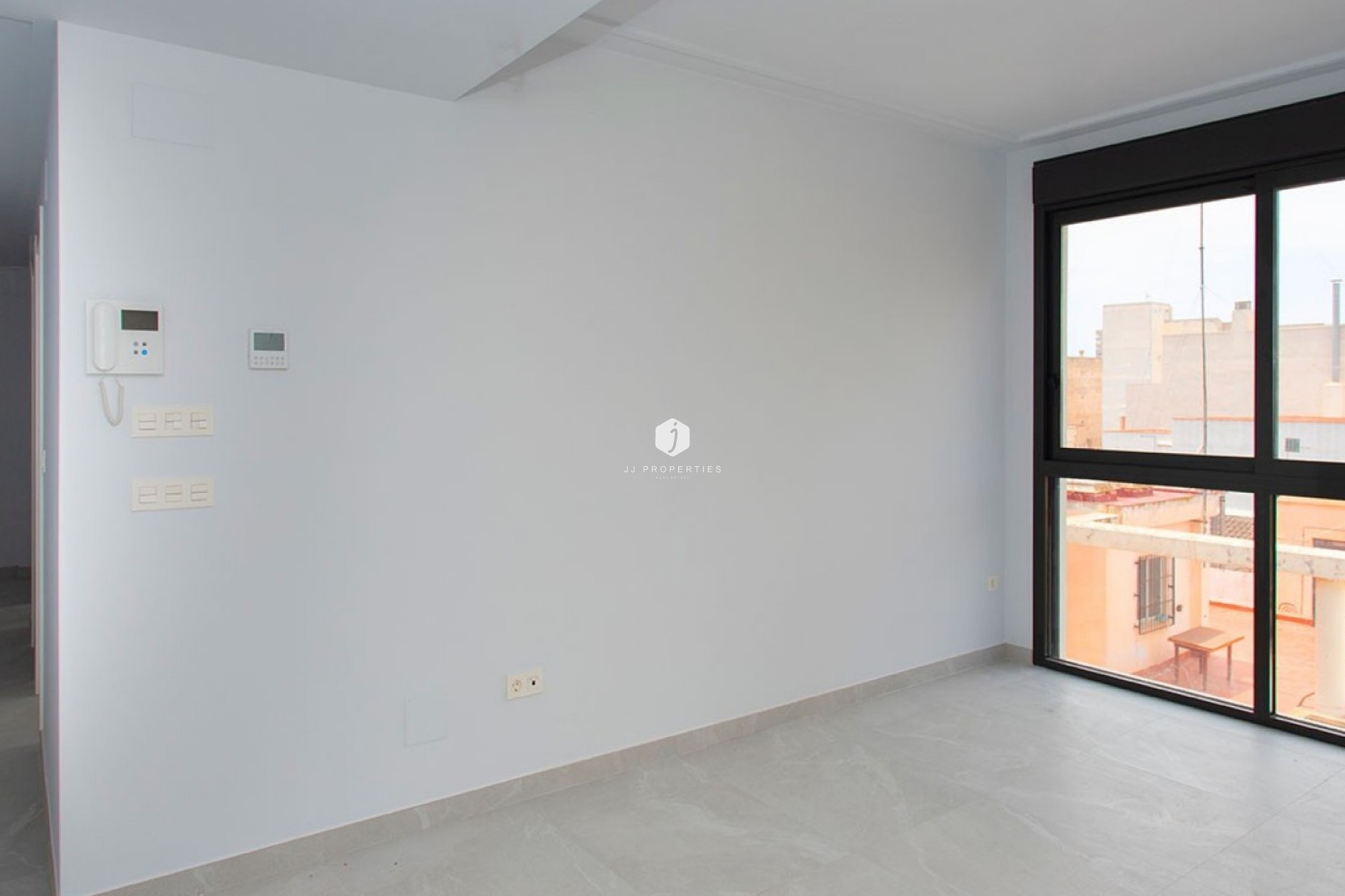 Z drugiej ręki - Mieszkanie w bloku -
Torrevieja - Costa Blanca