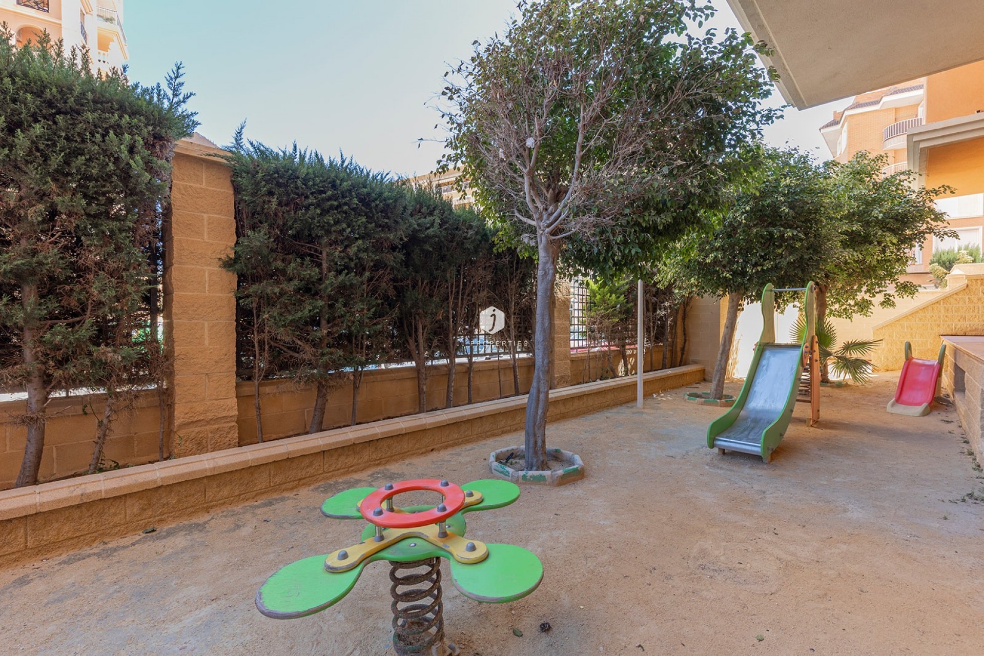 Z drugiej ręki - Mieszkanie w bloku -
Torrevieja - Costa Blanca