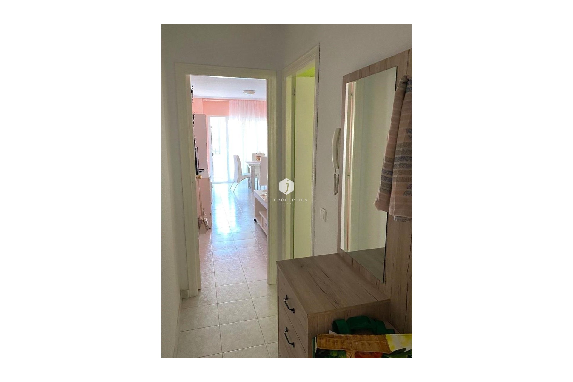 Z drugiej ręki - Mieszkanie w bloku -
Torrevieja - El molino