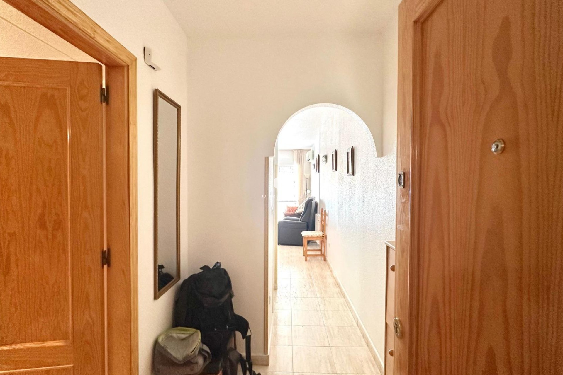 Z drugiej ręki - Mieszkanie w bloku -
Torrevieja - Estacion de autobuses