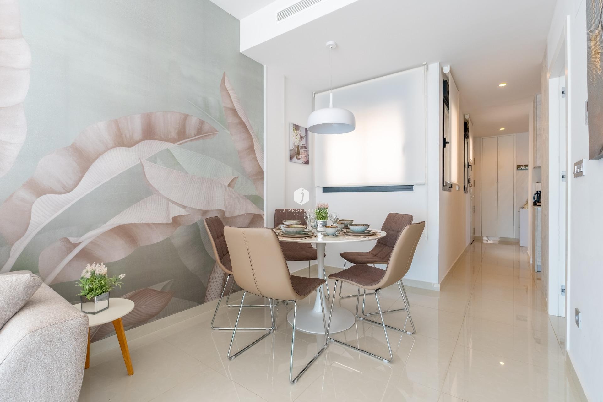 Z drugiej ręki - Mieszkanie w bloku -
Torrevieja - Estacion de autobuses