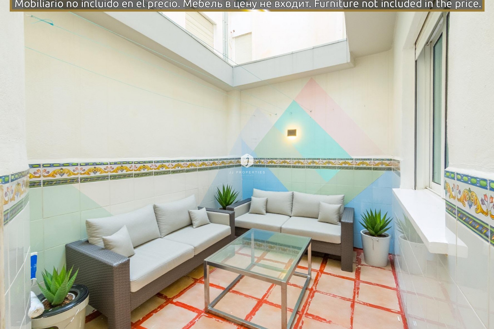 Z drugiej ręki - Mieszkanie w bloku -
Torrevieja - Estacion de autobuses