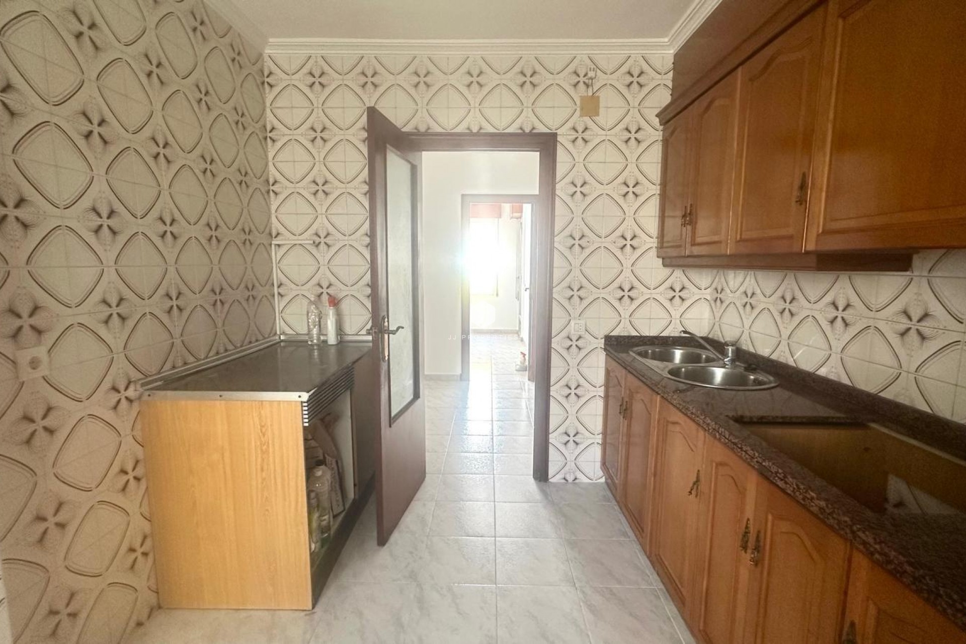 Z drugiej ręki - Mieszkanie w bloku -
Torrevieja - Estacion de autobuses