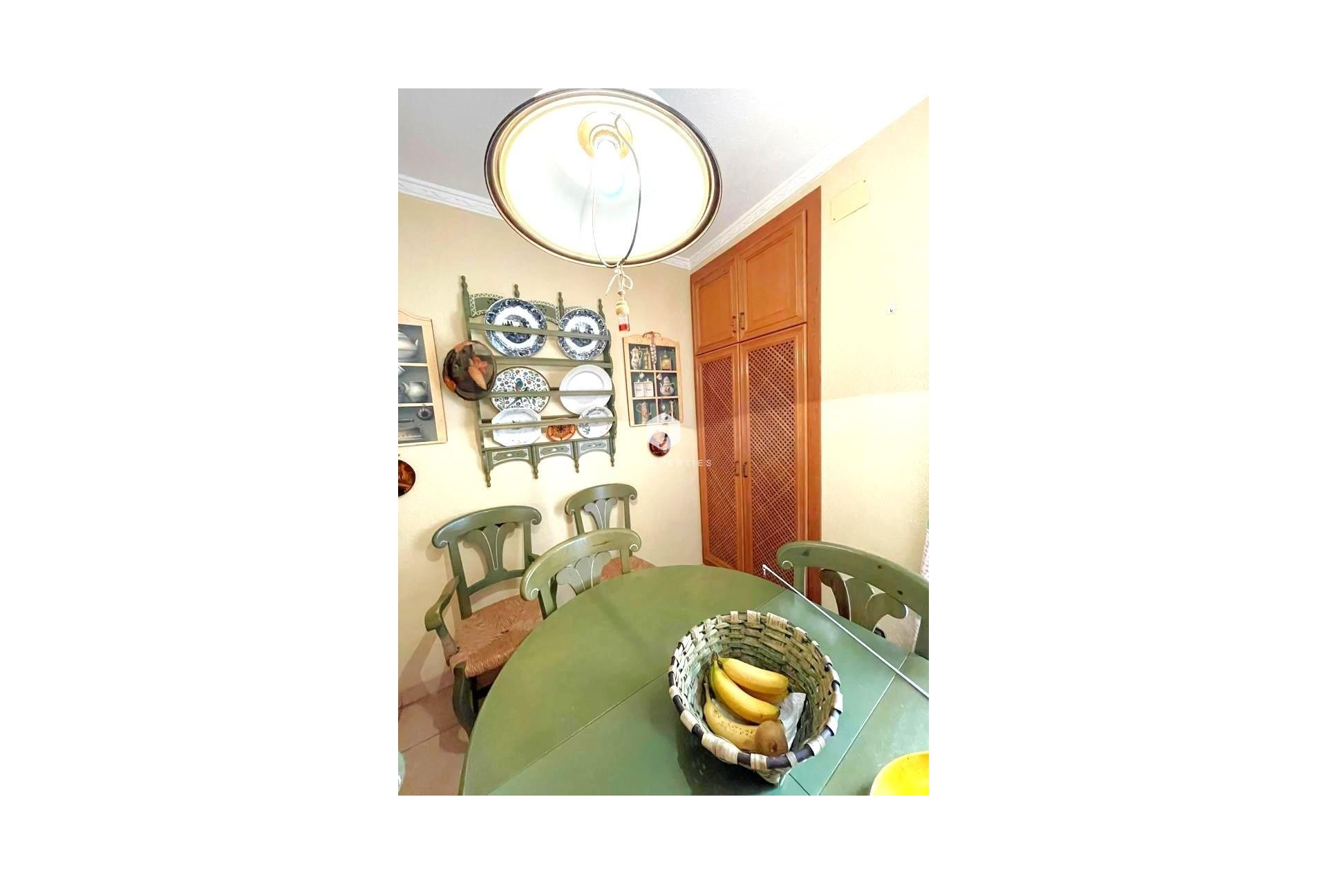 Z drugiej ręki - Mieszkanie w bloku -
Torrevieja - Estacion de autobuses