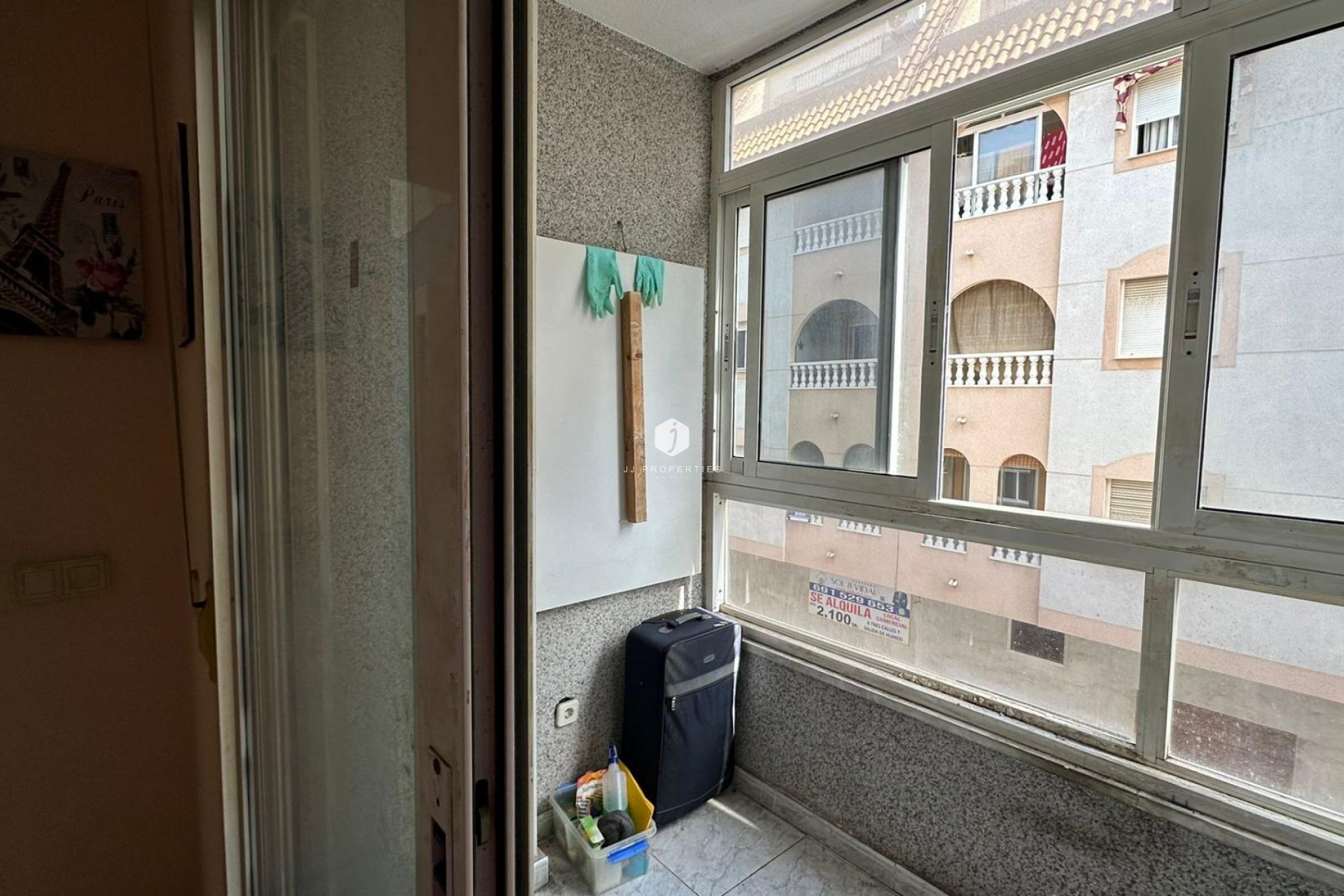 Z drugiej ręki - Mieszkanie w bloku -
Torrevieja - Estacion de autobuses