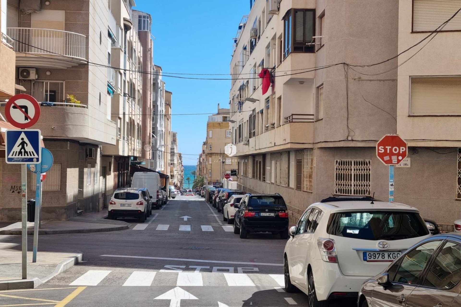 Z drugiej ręki - Mieszkanie w bloku -
Torrevieja - Habaneras