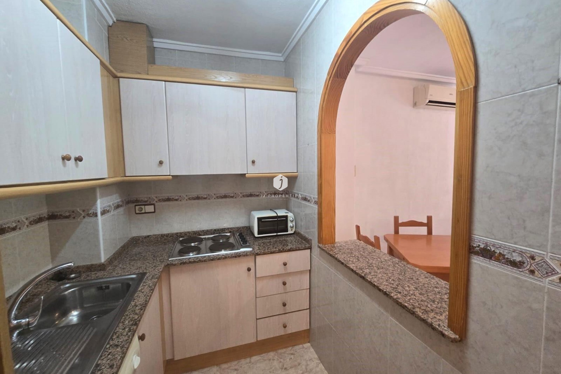 Z drugiej ręki - Mieszkanie w bloku -
Torrevieja - Habaneras