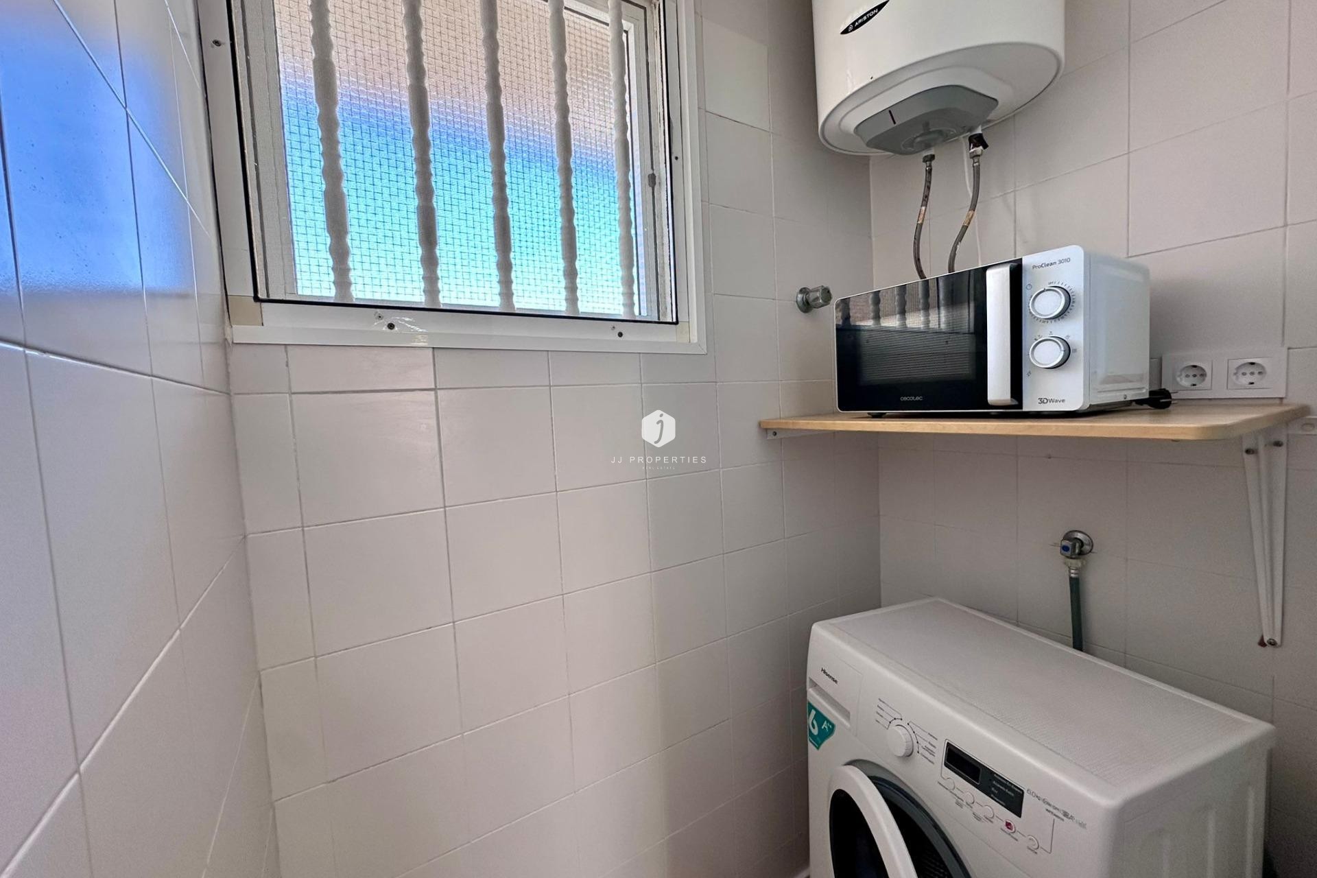 Z drugiej ręki - Mieszkanie w bloku -
Torrevieja - Habaneras