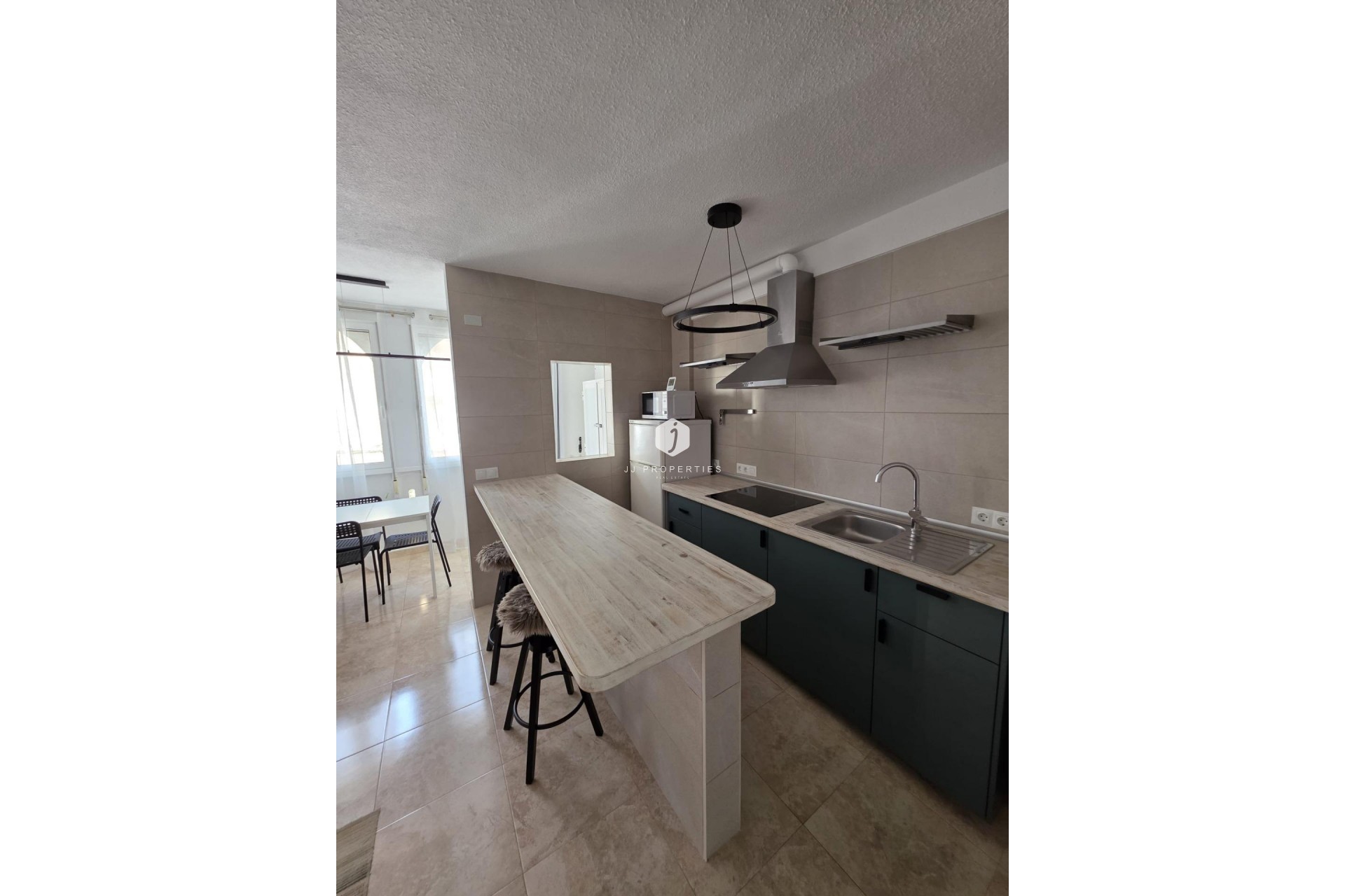 Z drugiej ręki - Mieszkanie w bloku -
Torrevieja - La Mata Pueblo