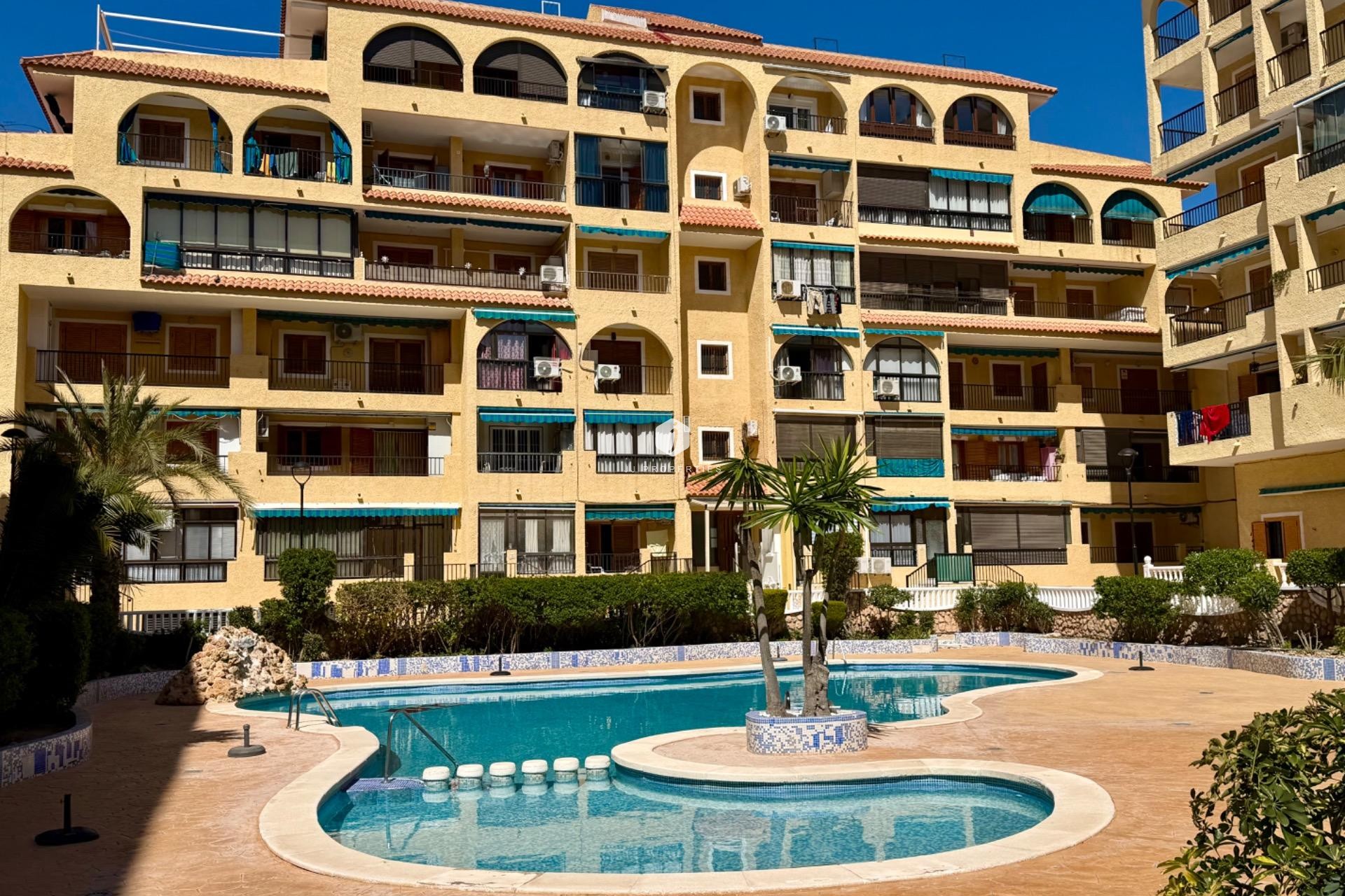 Z drugiej ręki - Mieszkanie w bloku -
Torrevieja - La Mata Pueblo