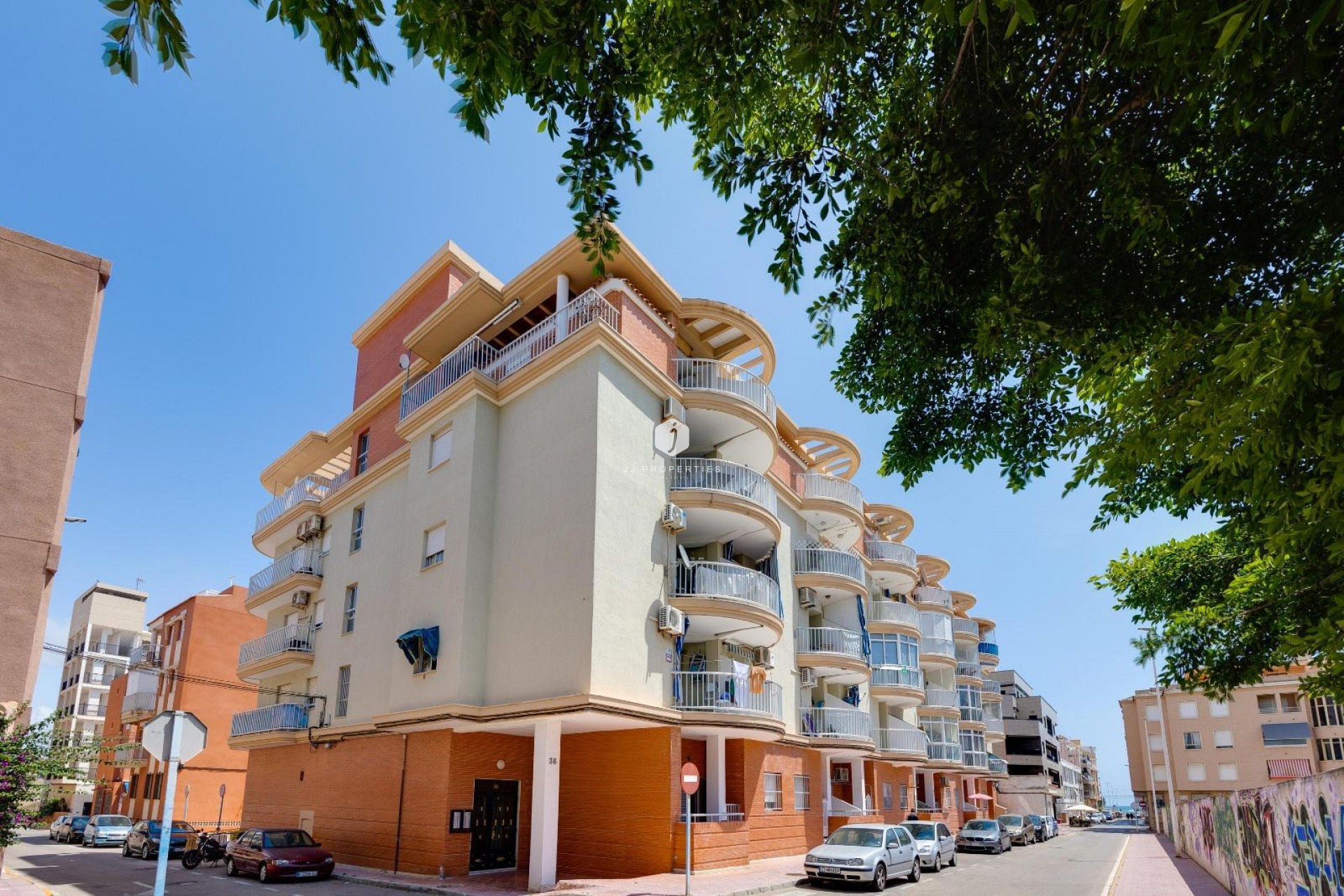 Z drugiej ręki - Mieszkanie w bloku -
Torrevieja - La Mata Pueblo