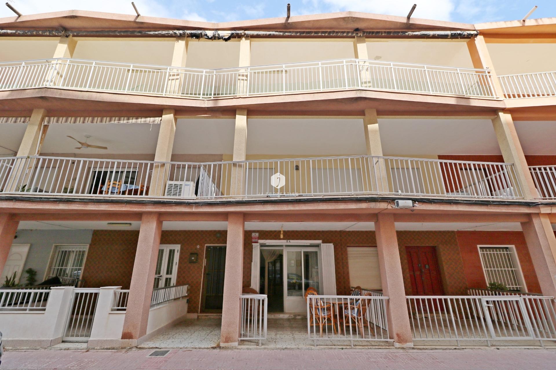 Z drugiej ręki - Mieszkanie w bloku -
Torrevieja - La Mata Pueblo
